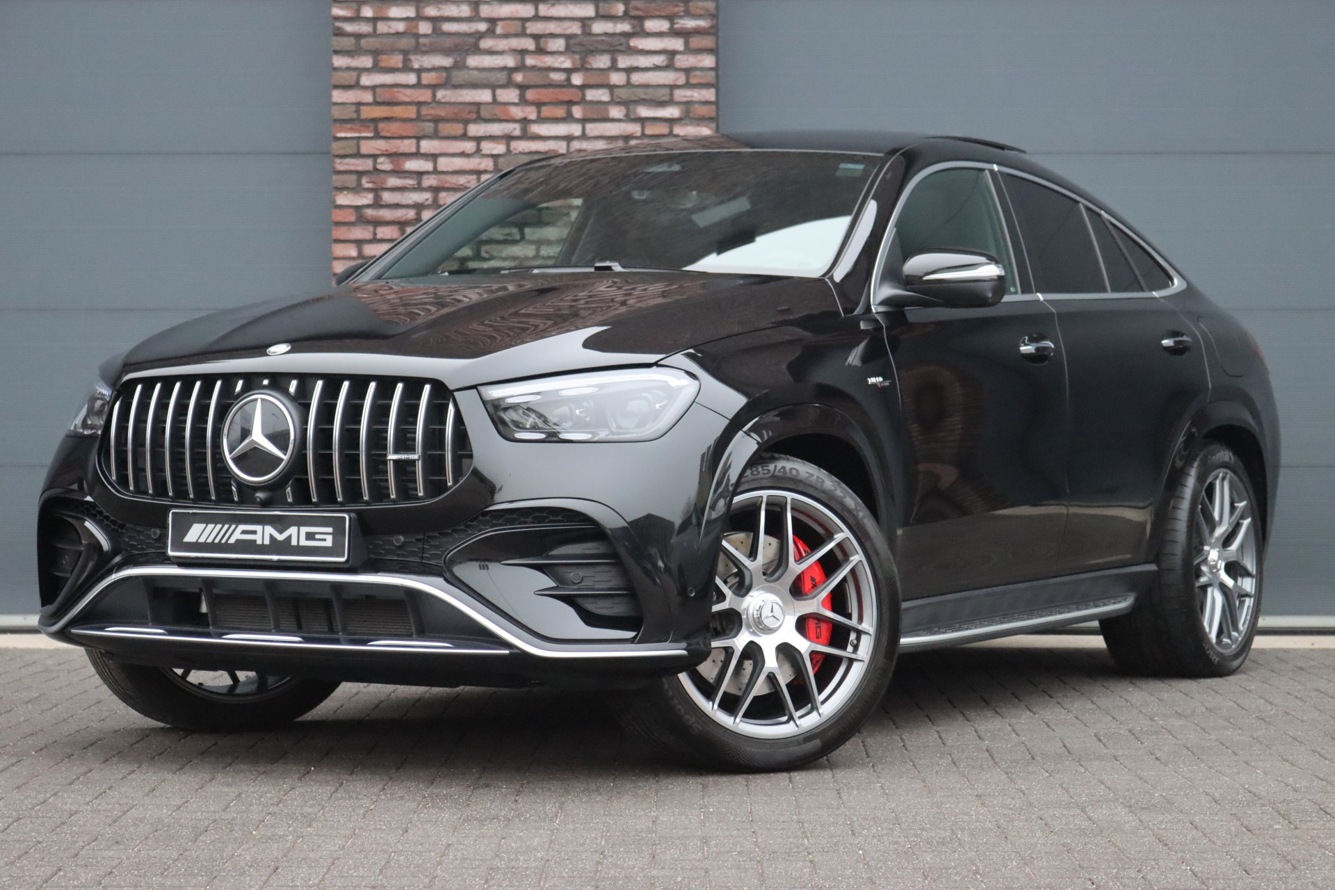 Mercedes-Benz GLE Coupé AMG 53 Hybrid 4MATIC+ Premium+ Aut9 | Luchtvering | Distronic Pro | Memory | Verwarmd Stuurwiel | Burmester | Panoramadak | AMG Drive Unit | Keyless Go | Luchtreinigingspakket | Soft-Close |