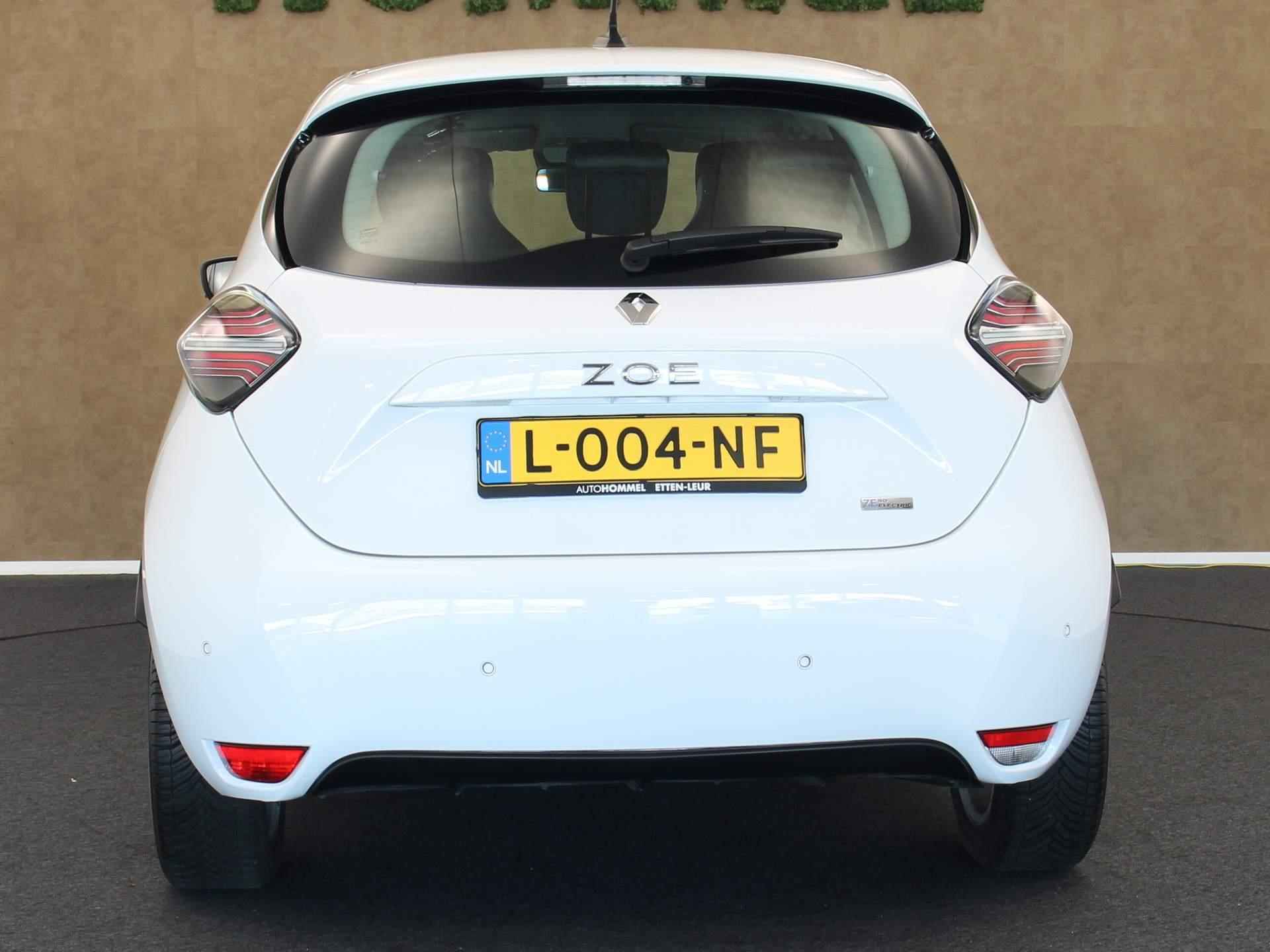 Renault ZOE R110 Life 52 kWh - KOOP ACUU - €2.000 EURO SUBSIDIE MOGELIJK! - PARKEERSENSOREN ACHTER - KEYLESS ENTRY & START - CRUISE CONTROL - 9/31