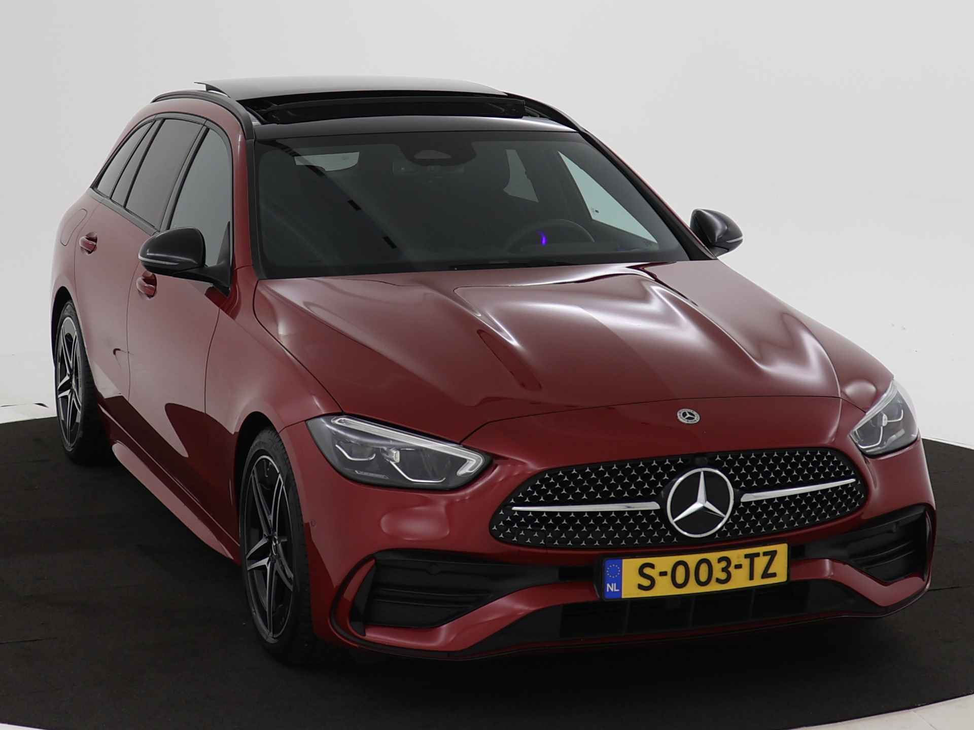 Mercedes-Benz C-Klasse Estate 180 AMG-Line | Night-pakket | Panoramadak | Burmester Sound | Dodehoek Ass. | Stoelverwarming | Parkeersensoren + achtercamera Inclusief 24 maanden MB Certified garantie voor Europa. - 29/45