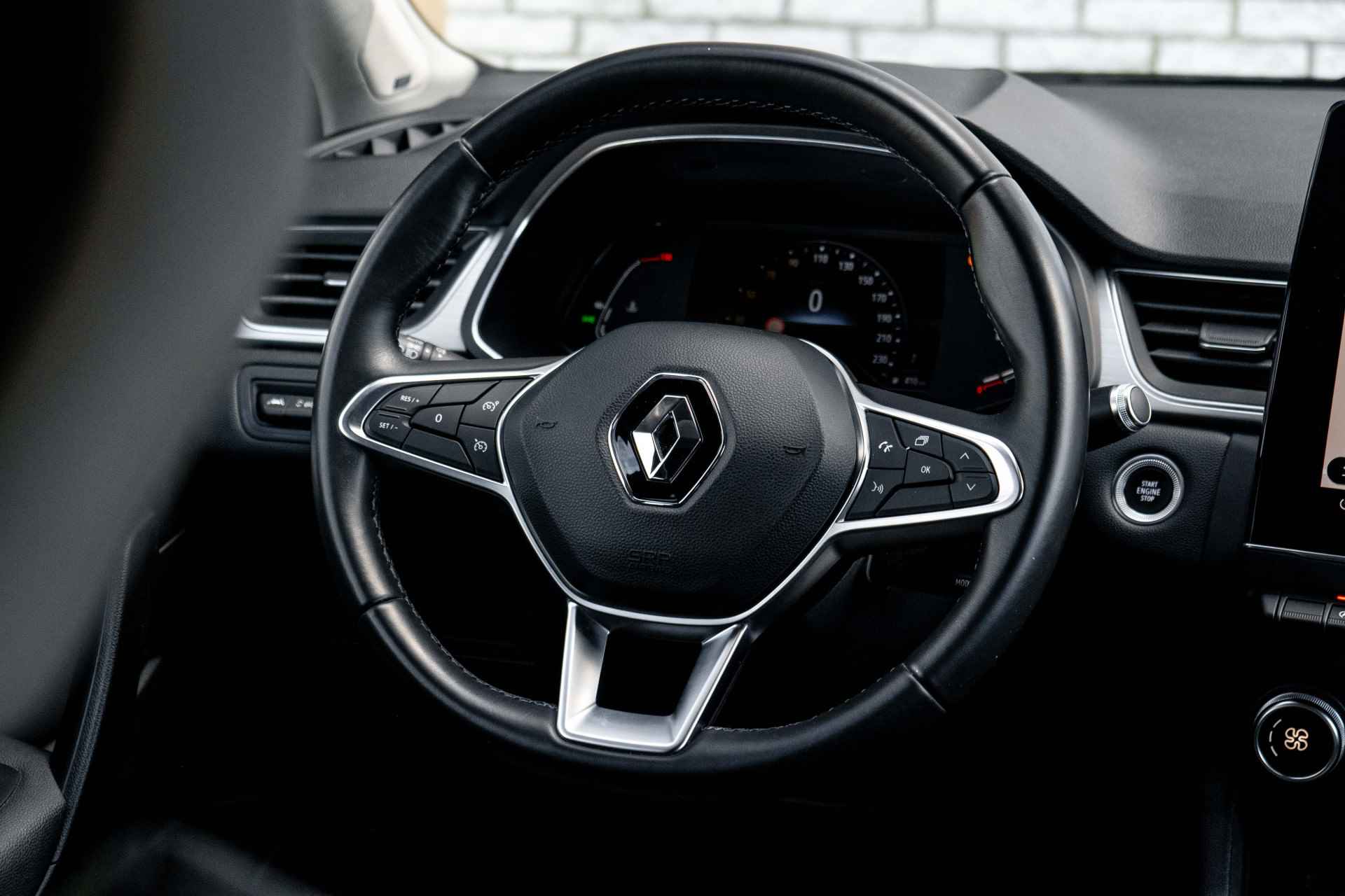 Renault Captur 1.0 TCe 100 Intens | Navigatie | Climat Control | Sensoren | Camera | | incl. Bovag rijklaarpakket met 12 maanden garantie - 11/56