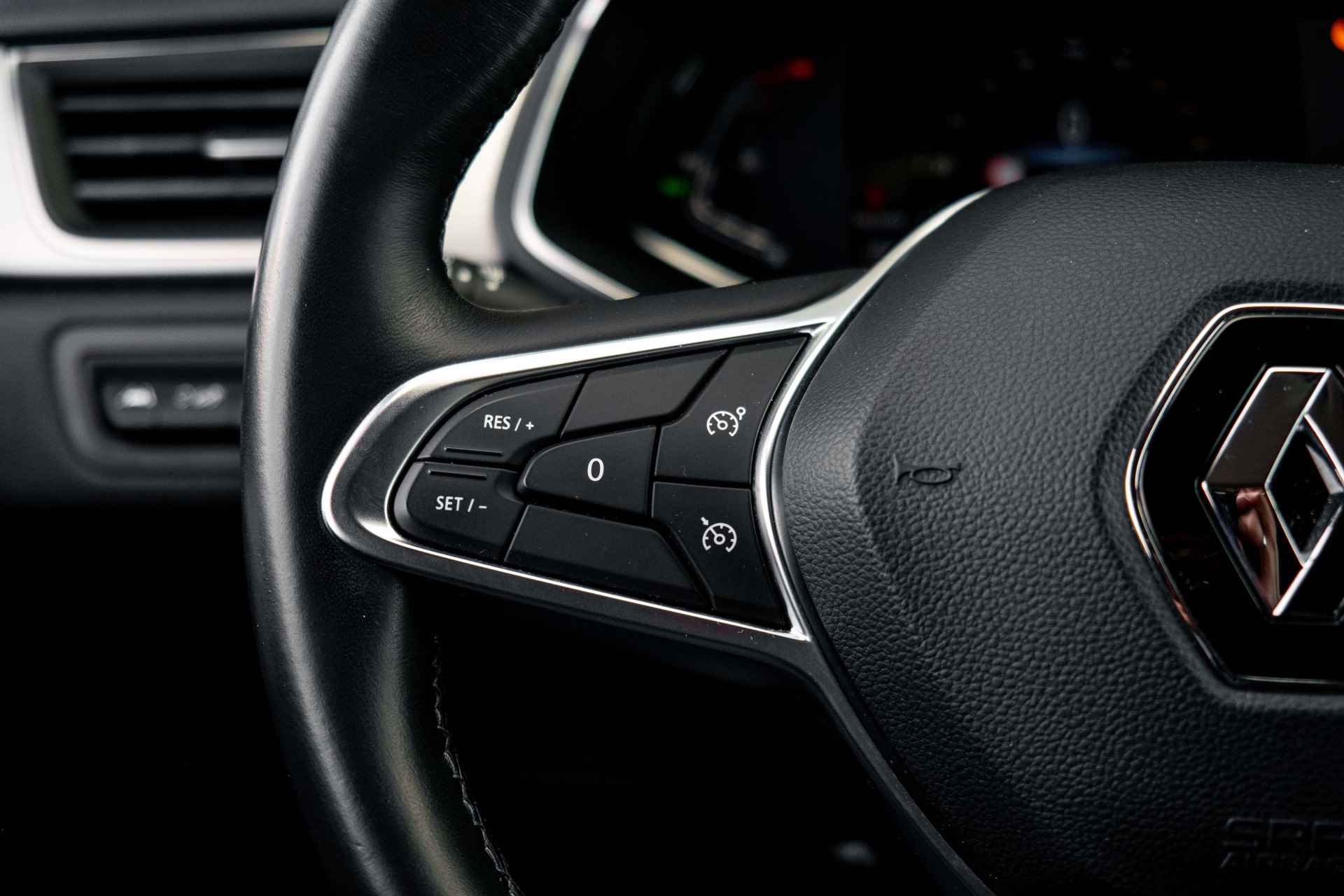 Renault Captur 1.0 TCe 100 Intens | Navigatie | Climat Control | Sensoren | Camera | | incl. Bovag rijklaarpakket met 12 maanden garantie - 12/56
