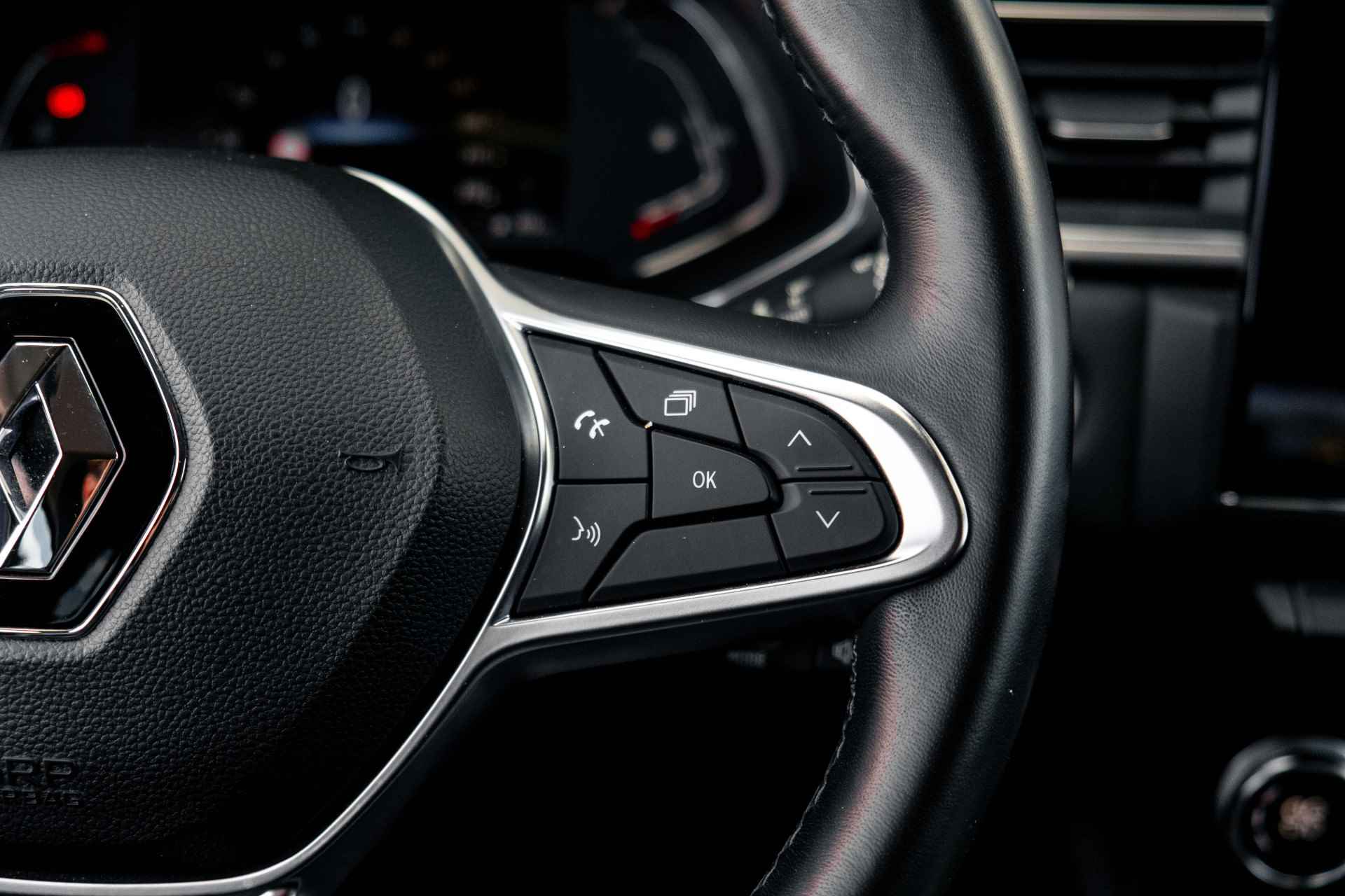 Renault Captur 1.0 TCe 100 Intens | Navigatie | Climat Control | Sensoren | Camera | | incl. Bovag rijklaarpakket met 12 maanden garantie - 13/56