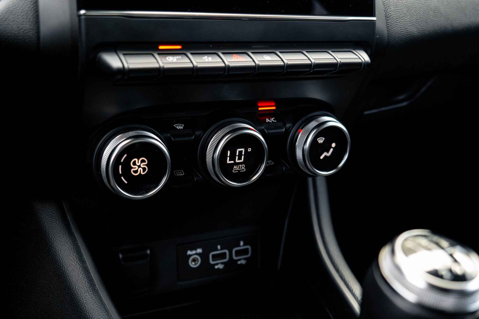 Renault Captur 1.0 TCe 100 Intens | Navigatie | Climat Control | Sensoren | Camera | | incl. Bovag rijklaarpakket met 12 maanden garantie - 45/56