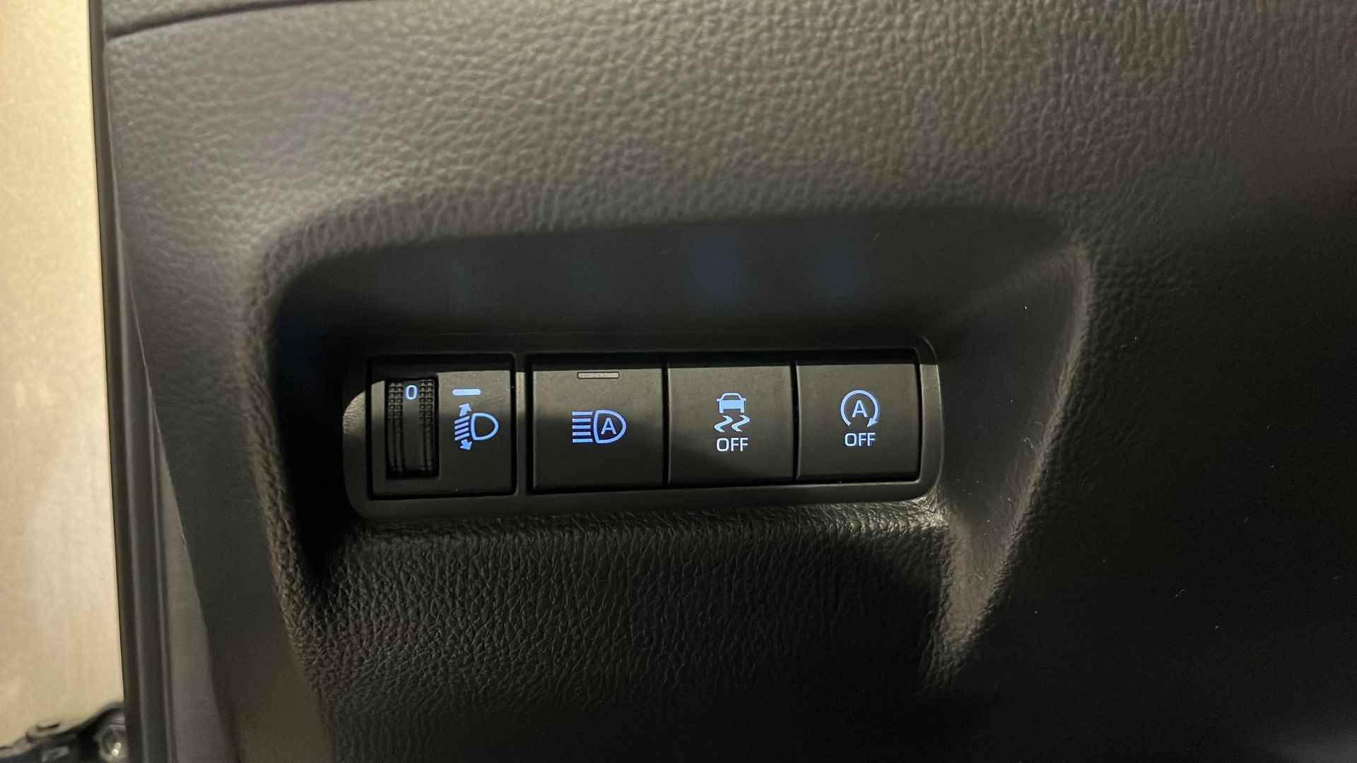Toyota Aygo X 1.0 VVT-i MT Pulse | All-in prijs | Stoelverwarming | AppleCarplay/AndroidAuto | Camera | - 24/30
