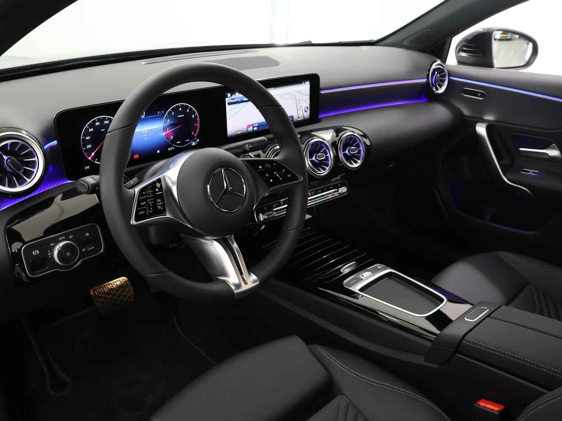 Mercedes-Benz A-klasse 180 Star Edition Luxury Line | Wide Screen | Sfeerverlichting | DAB | Navigatie | Camera | Adaptieve Cruise Control | Climate Control | Stoelverwarming | Multibeam LED | - 8/45