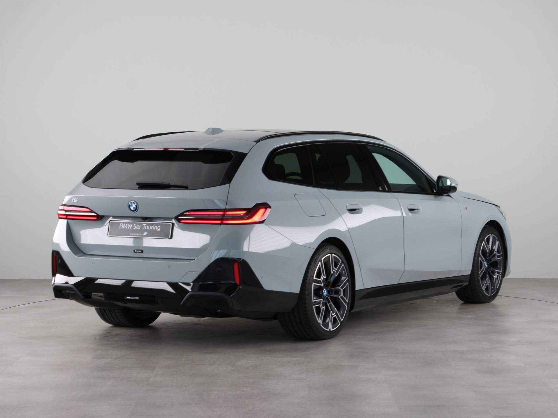 BMW i5 eDrive40 Touring M Sport Edition M Sportpakket Pro - 10/27