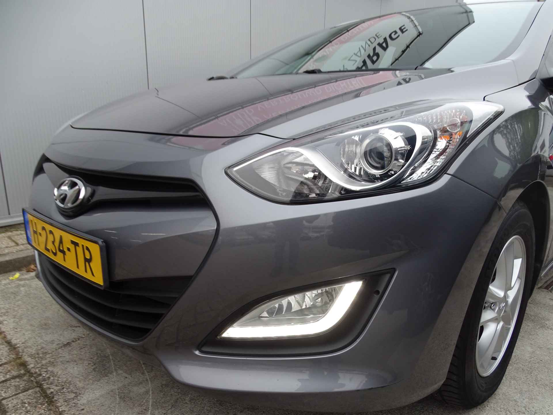 Hyundai i30 Wagon 1.4, Airco, Trekhaak, PDC, NW APK! - 44/56