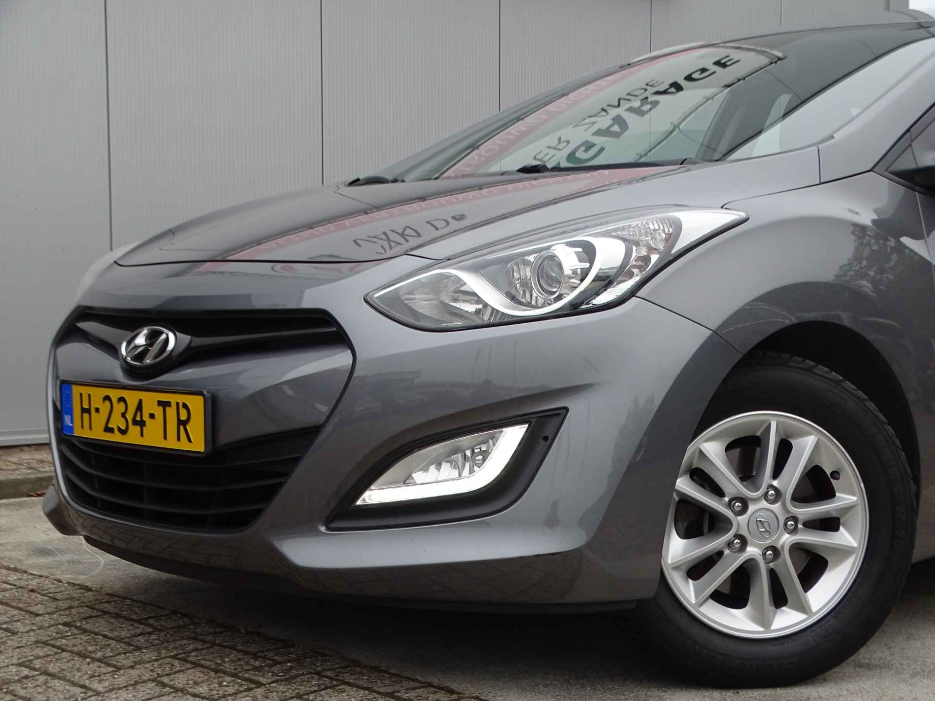 Hyundai i30 Wagon 1.4, Airco, Trekhaak, PDC, NW APK! - 48/56