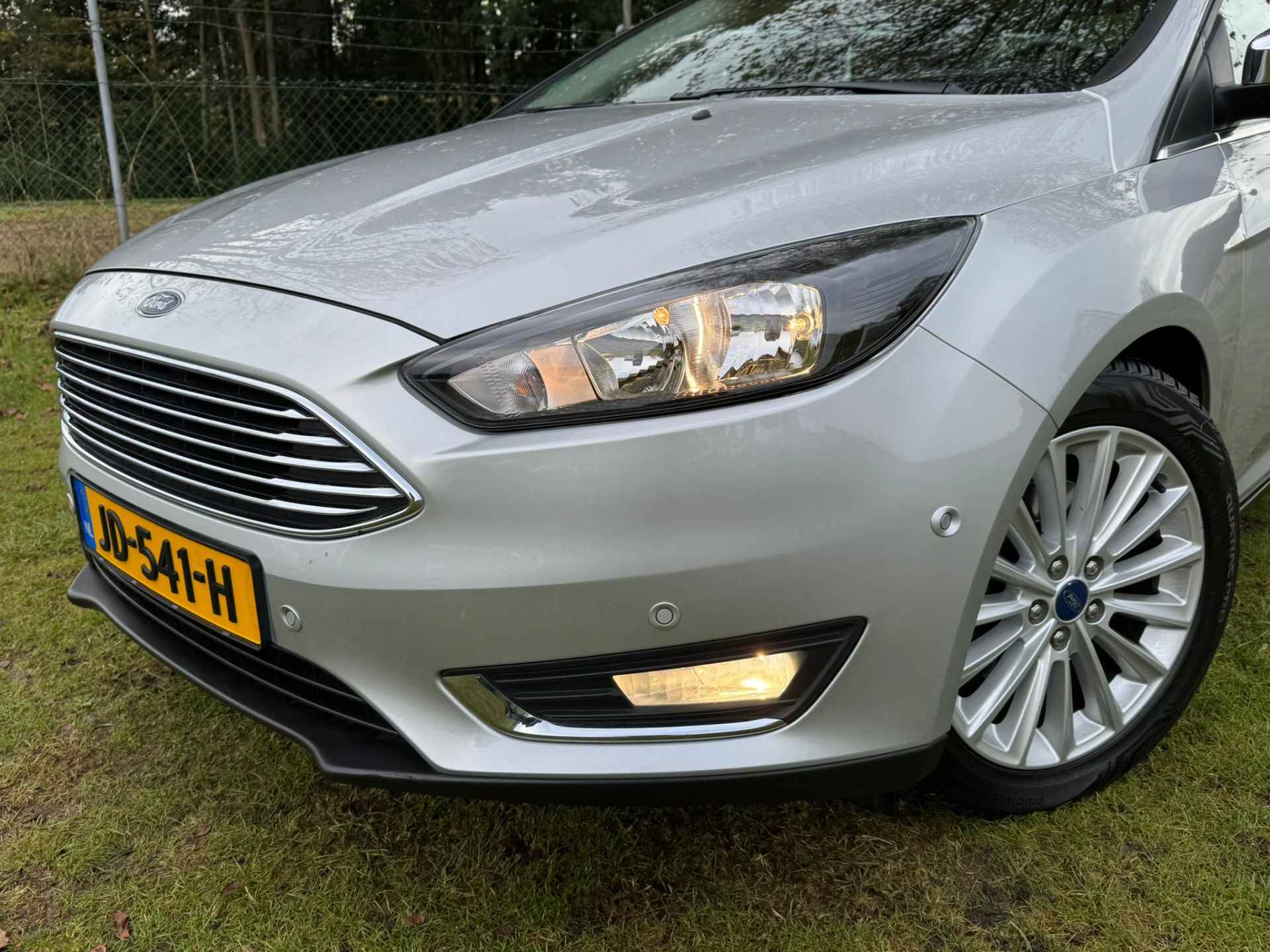 Ford Focus 1.5 150PK Titanium Automaat | 1500KG TREKKEN | TREKHAAK | NAVI | CRUISE | CLIMA | - 2/30