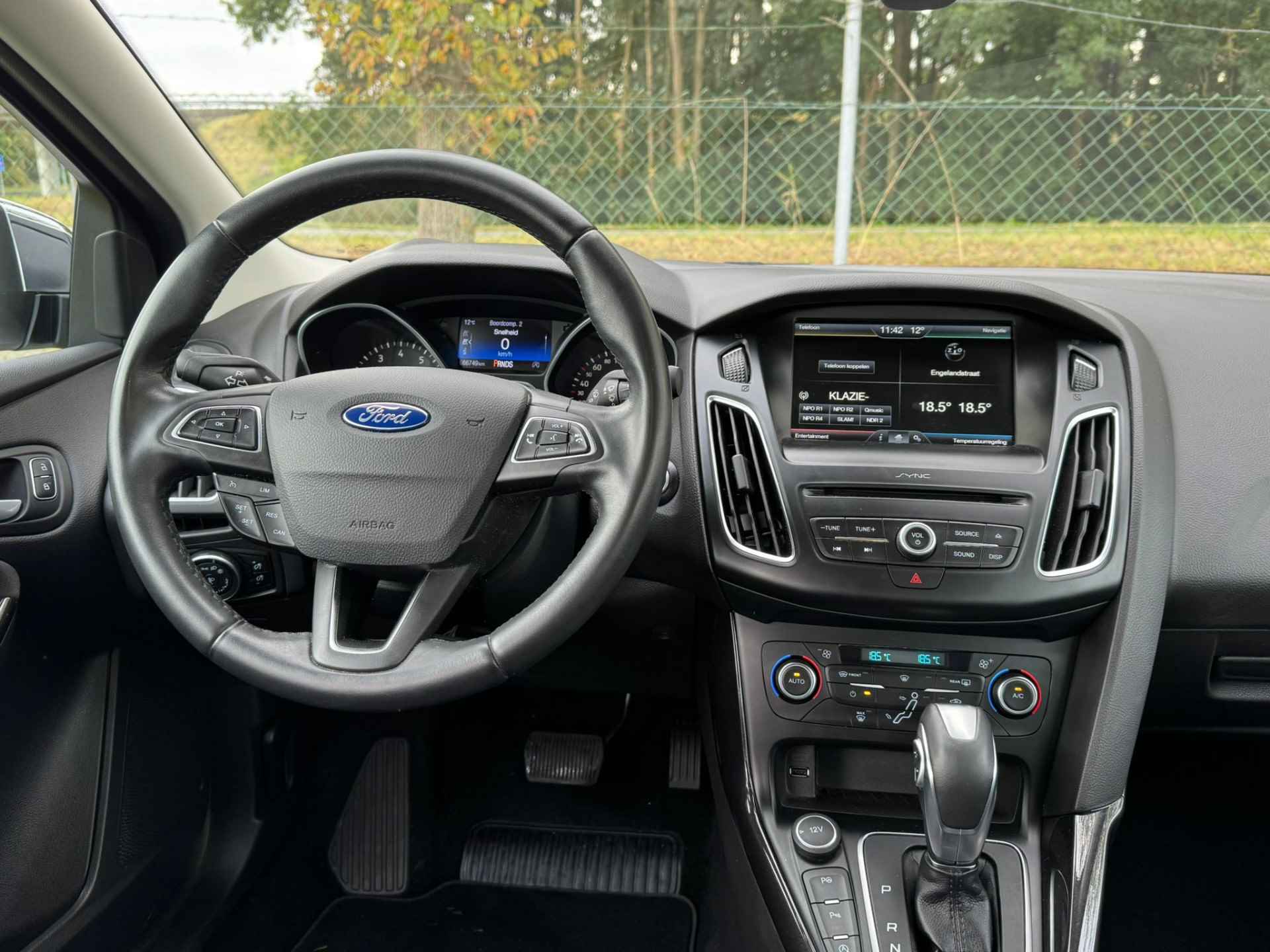 Ford Focus 1.5 150PK Titanium Automaat | 1500KG TREKKEN | TREKHAAK | NAVI | CRUISE | CLIMA | - 12/30