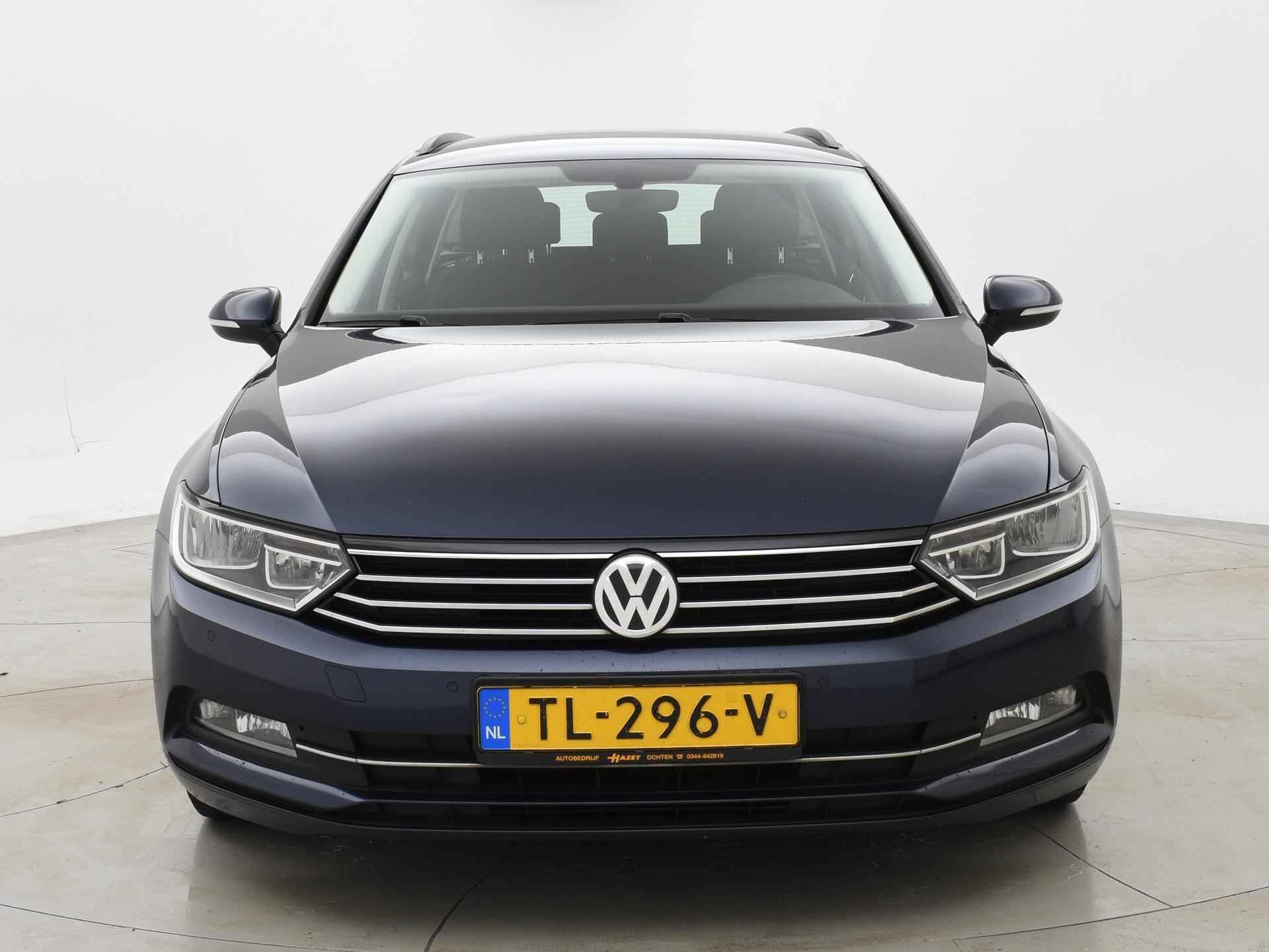 Volkswagen Passat Variant 1.6 TDI + ADAPTIVE CRUISE / CAMERA / TREKHAAK / NAVIGATIE - 7/52