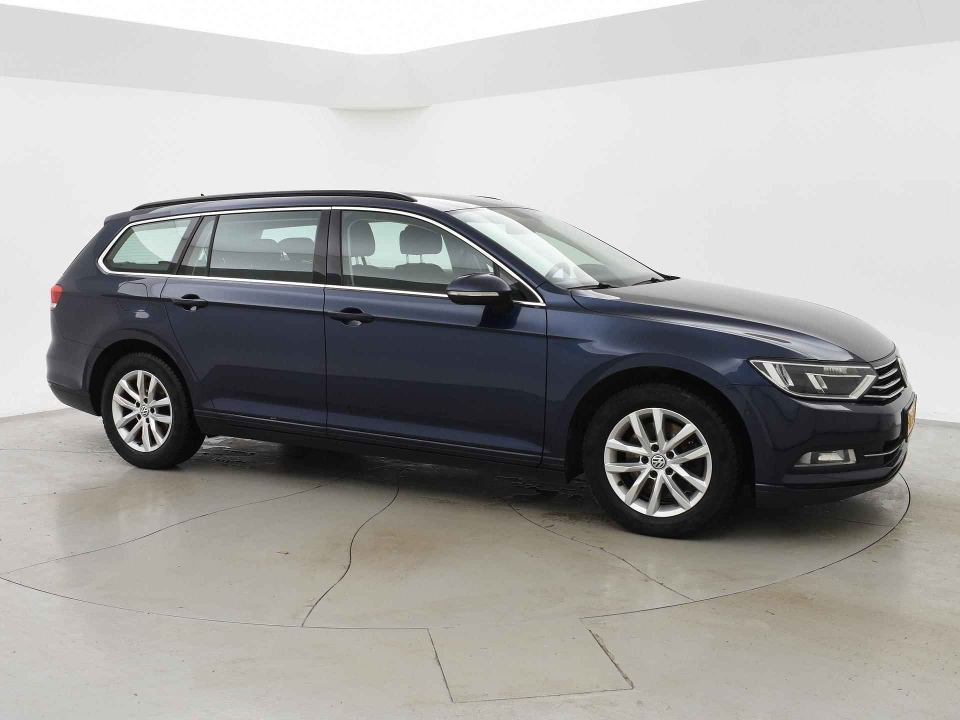 Volkswagen Passat Variant 1.6 TDI + ADAPTIVE CRUISE / CAMERA / TREKHAAK / NAVIGATIE - 27/52