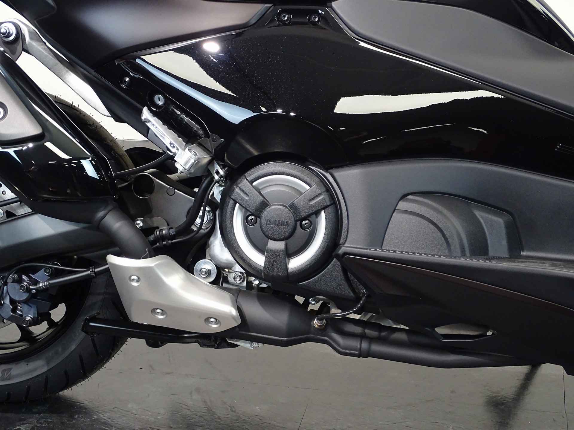 Yamaha T-MAX TECH MAX - 4/12