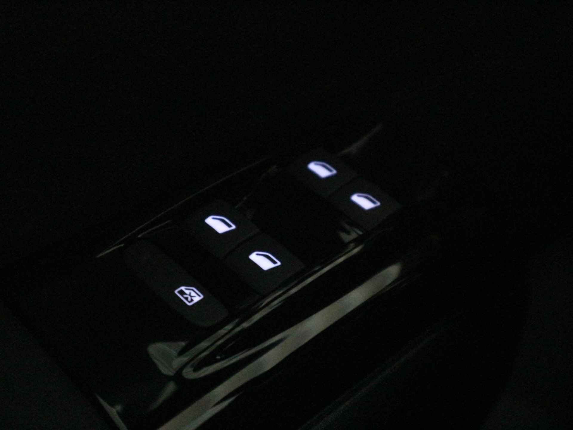 Citroen C3 Feel Edition 1.2 82 pk / Camera / Navigatie / Comfortstoelen / Apple CarPlay - 13/34