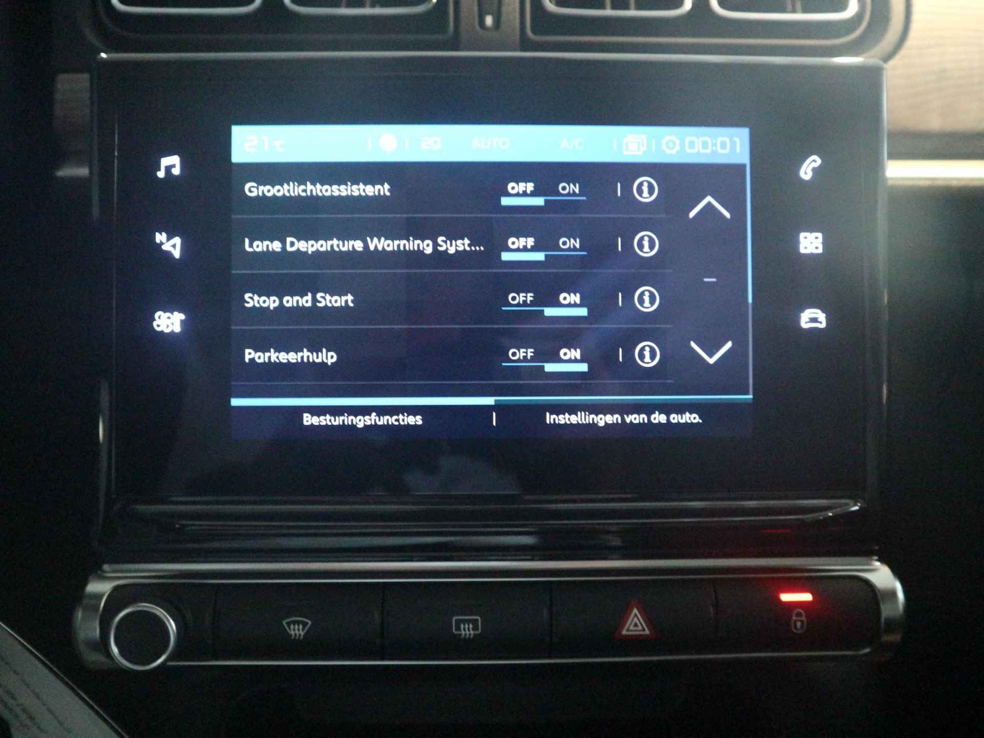 Citroen C3 Feel Edition 1.2 82 pk / Camera / Navigatie / Comfortstoelen / Apple CarPlay - 23/34