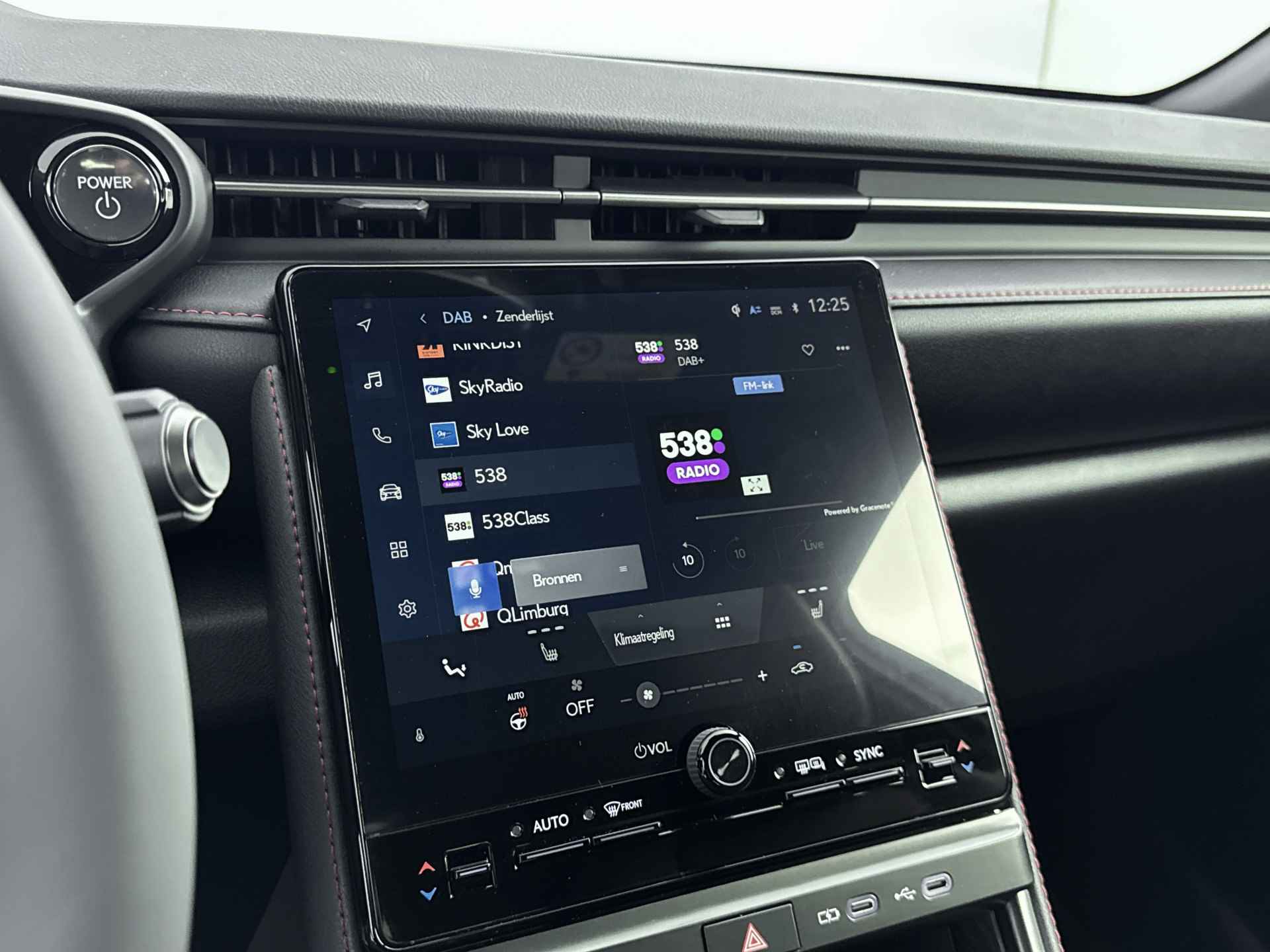 Lexus LBX Business Line Pro 2WD | Geperforeerd Leder | Apple CarPlay / Android Auto | Stoelverwarming | - 8/40