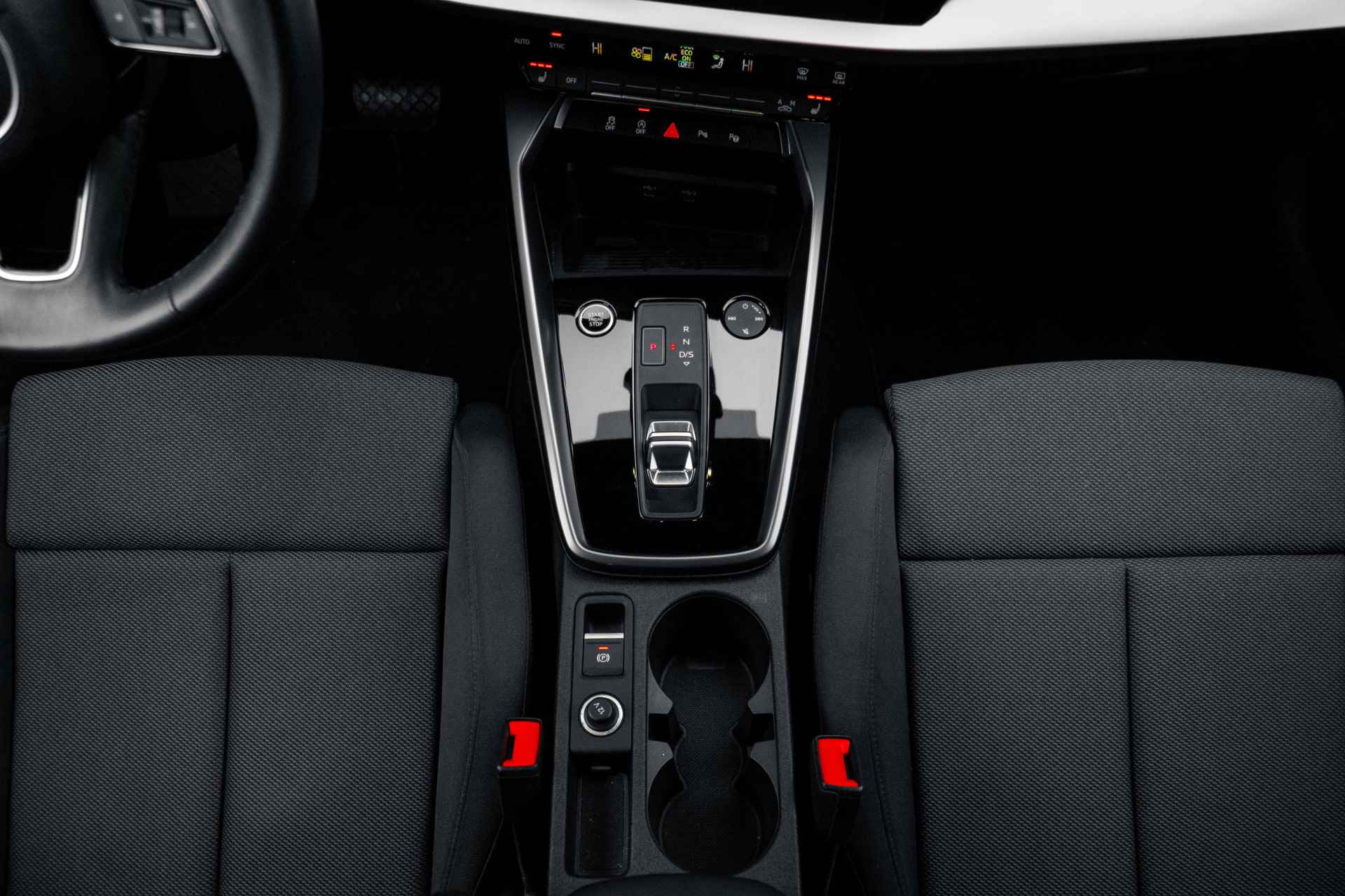 Audi A3 Sportback 30 TFSI Advanced edition S-tronic 7 | Audi virtual Cockpit | Elektrische verstelbare stoelen | Stoel verwarming | Park - 15/54