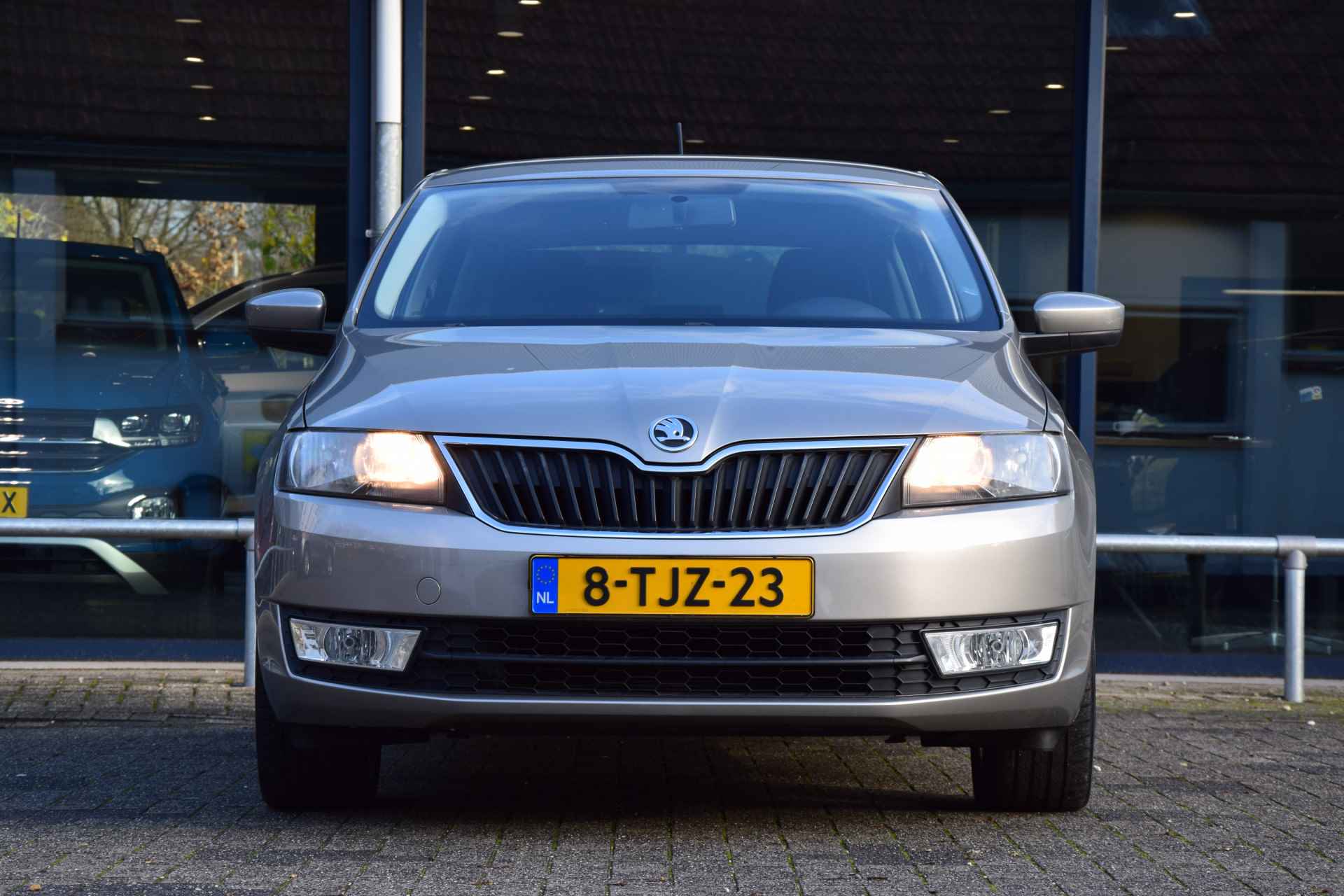 Škoda Rapid Spaceback 1.2 TSI 86PK Greentech Elegance Businessline Pro | NL Auto | BOVAG Garantie | Navigatie | Parkeersensoren Achter | Cruise & Climate Control |17" Velgen | Bluetooth | Stoelverwarming | - 11/38