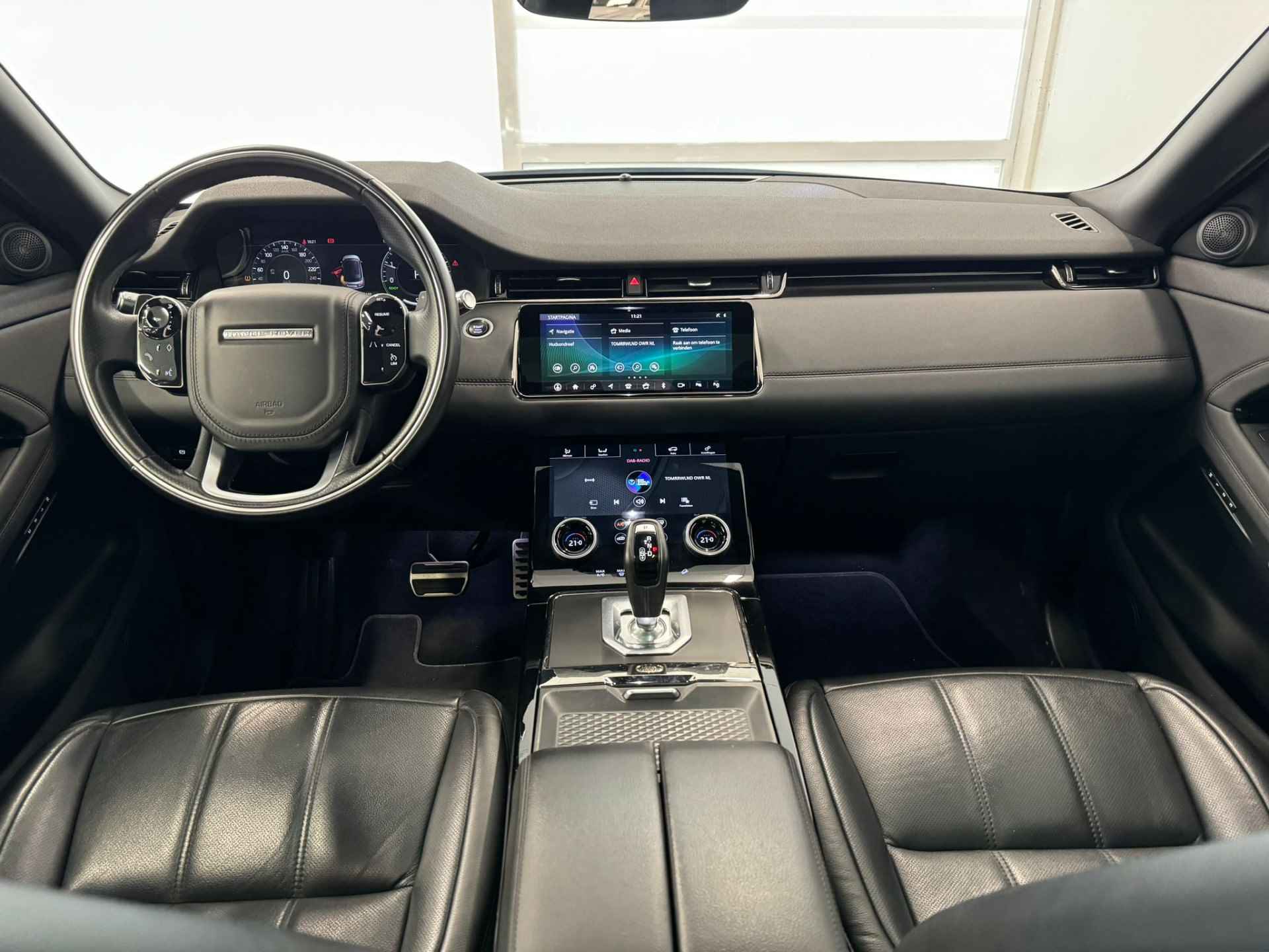 Land Rover Range Rover Evoque P300e AWD R-Dynamic SE | Panoramadak | Getint glas | - 10/46