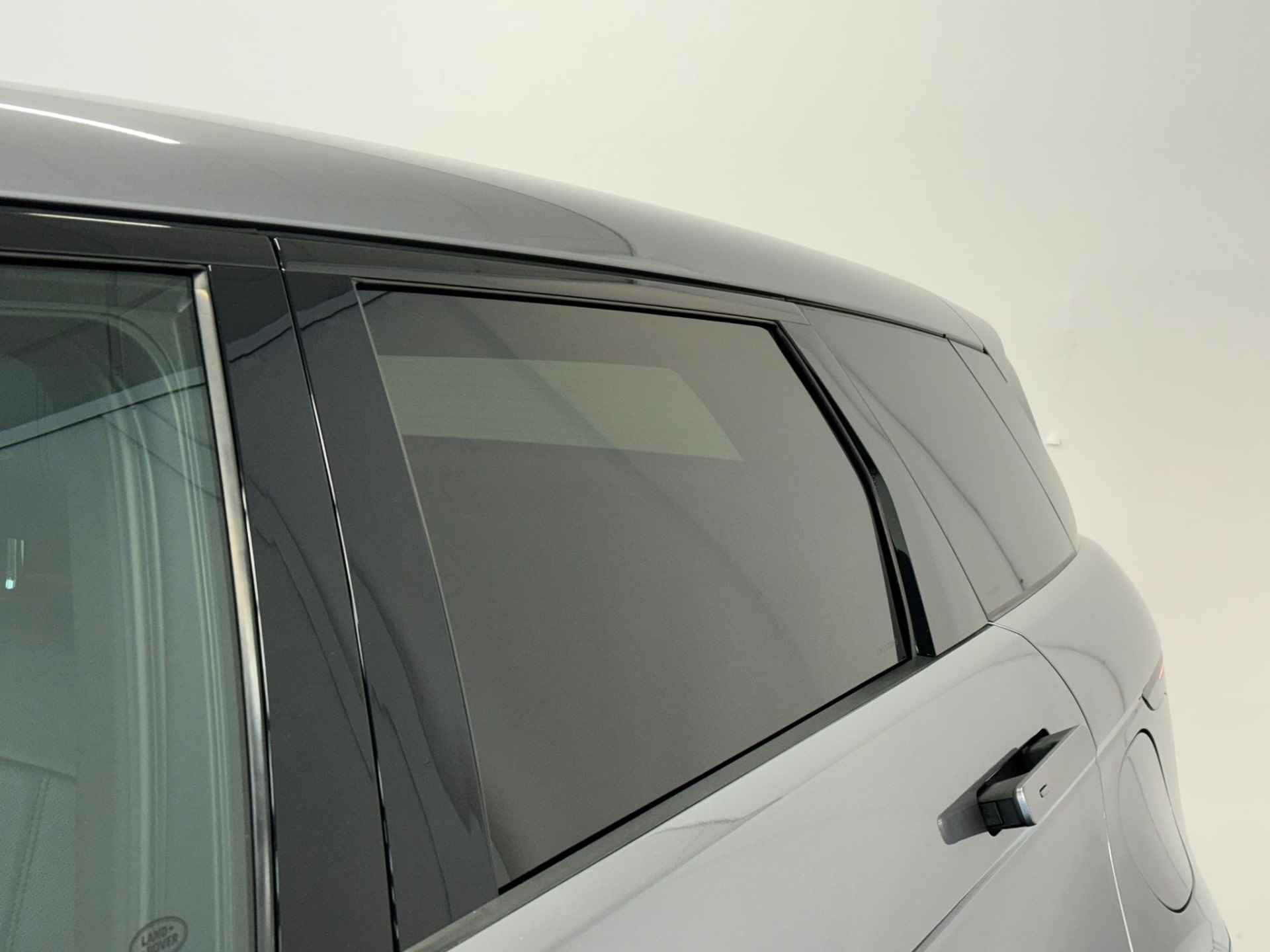 Land Rover Range Rover Evoque P300e AWD R-Dynamic SE | Panoramadak | Getint glas | - 45/46