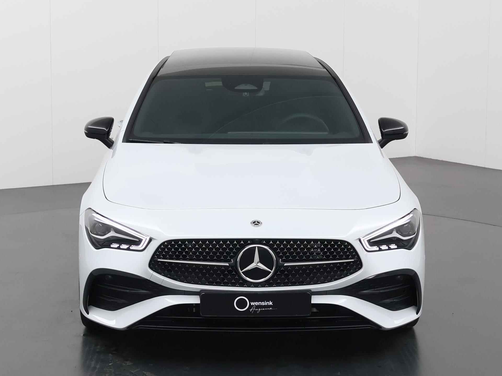 Mercedes-Benz CLA 180 Shooting Brake 180 AMG Line | Panorama dak | Night Pakket | 19 inch | Digitaalwit | Sfeerverlichting - 4/42