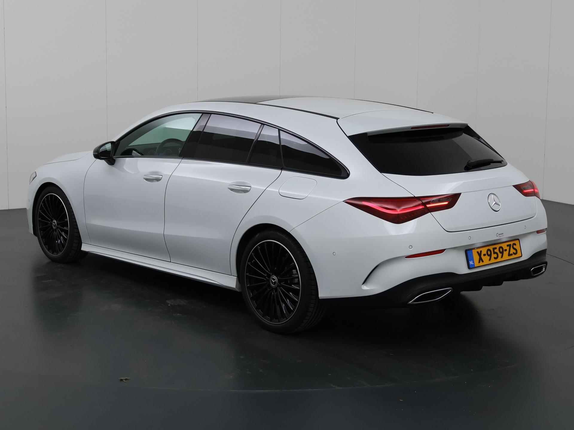 Mercedes-Benz CLA 180 Shooting Brake 180 AMG Line | Panorama dak | Night Pakket | 19 inch | Digitaalwit | Sfeerverlichting - 23/47