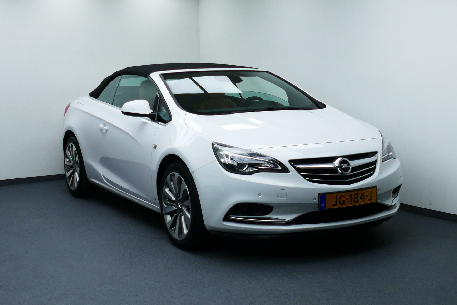 Opel Cascada 1.4 Turbo ecoFLEX Cosmo 1-Eig. Leer, Navi, Camera, 19"LMV, Stoel&StuurVerw