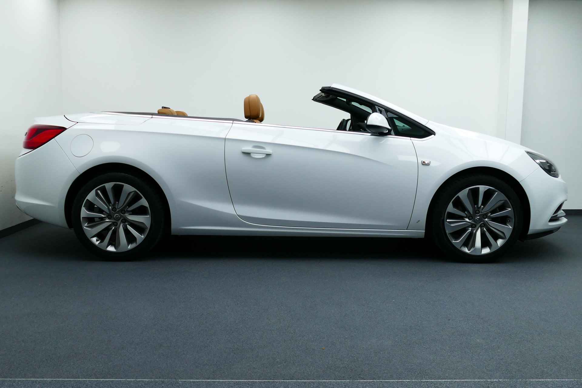 Opel Cascada 1.4 Turbo ecoFLEX Cosmo 1-Eig. Leer, Navi, Camera, 19"LMV, Stoel&StuurVerw - 11/43