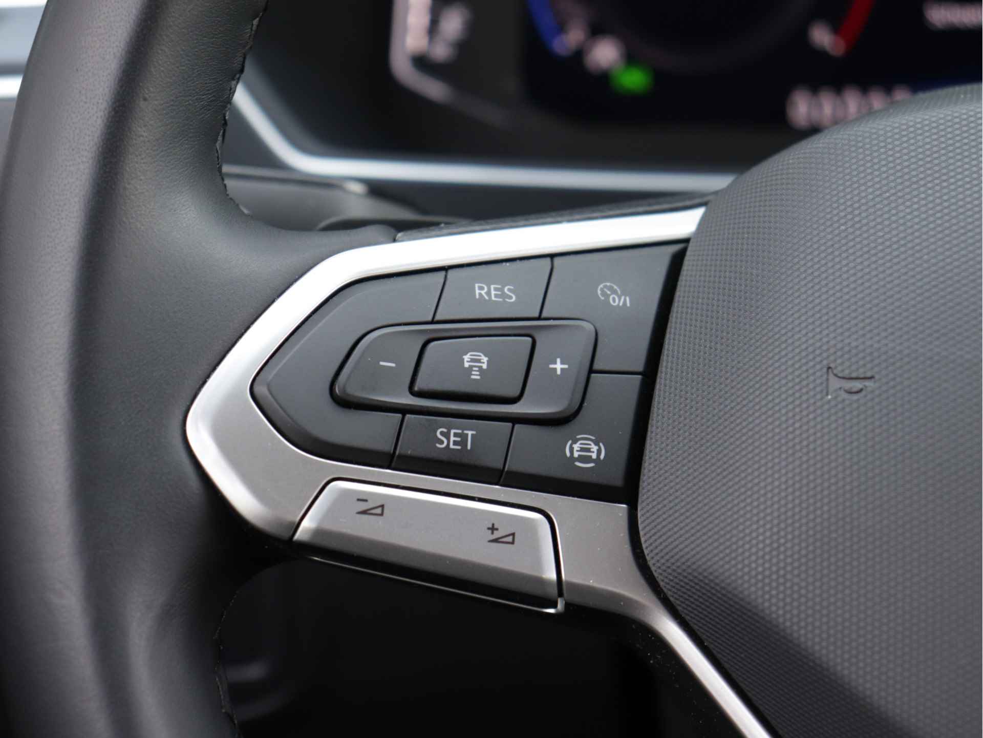 Volkswagen Tiguan Allspace 1.5 TSI Life 7p. 150pk Automaat | Navigatie | Stoel- en Stuurverwarming | 18" Velgen | Parkeersensoren | - 9/44