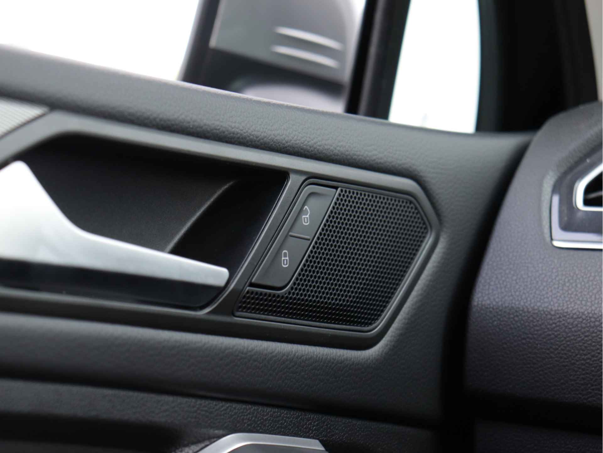 Volkswagen Tiguan Allspace 1.5 TSI Life 7p. 150pk Automaat | Navigatie | Stoel- en Stuurverwarming | 18" Velgen | Parkeersensoren | - 25/44