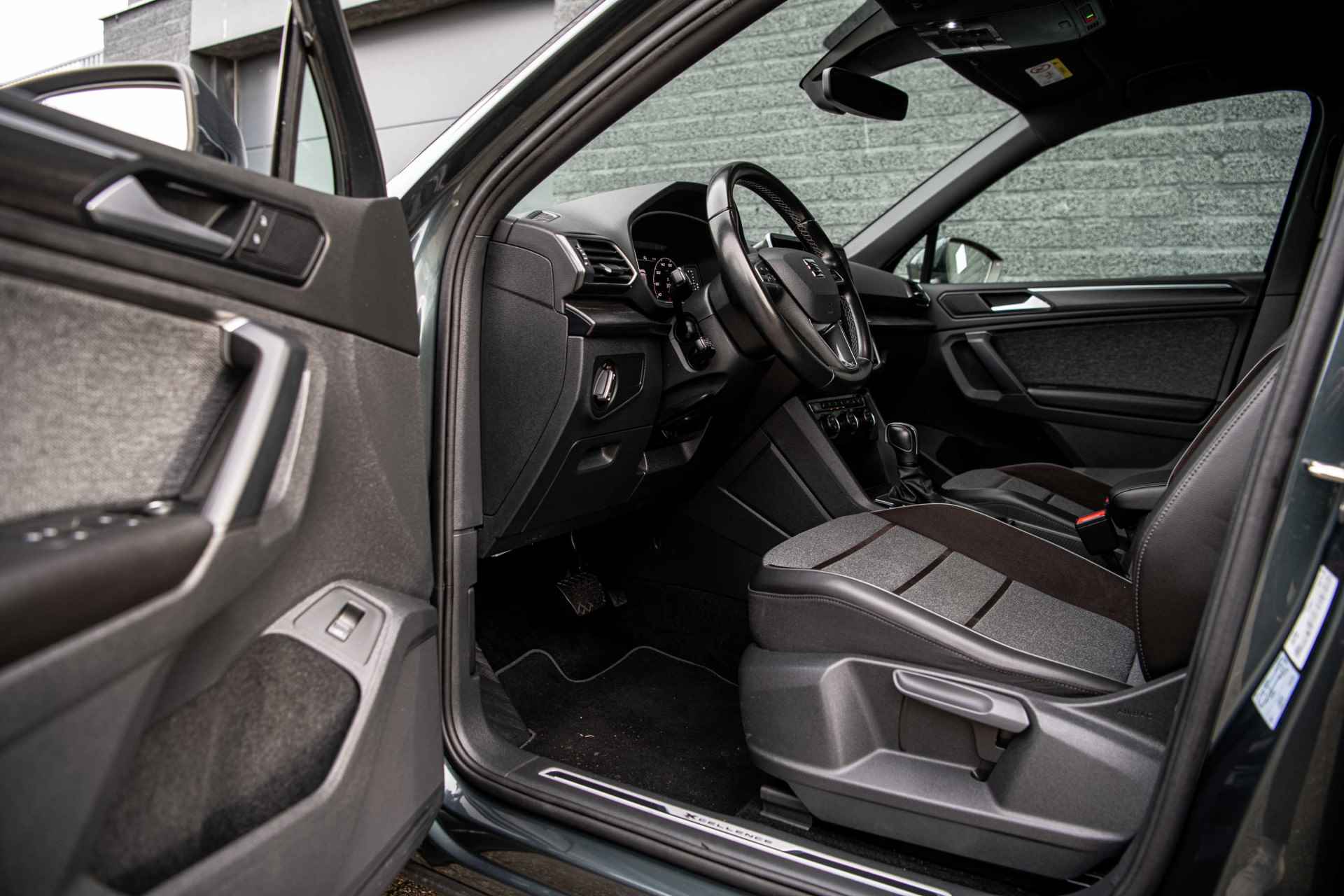 SEAT Tarraco 1.5 TSi 150 pk DSG Xcellence | Camera | Trekhaak | Winterpakket - 37/45