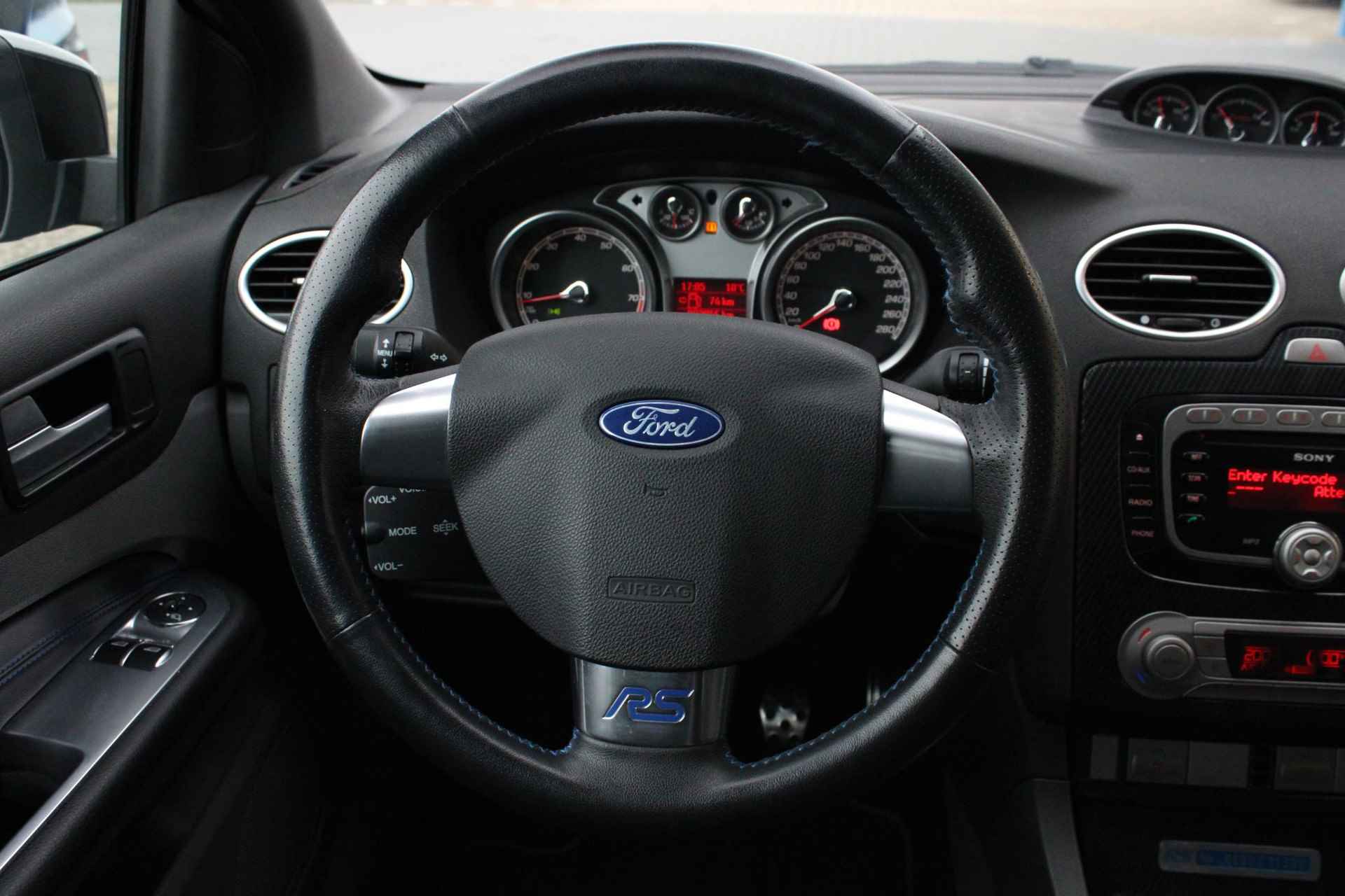 Ford Focus 2.5 RS 305 PK | Recaro Leder/alcantara | PDC achter | Xenon | 20'' LMV |  Keyless start | - 33/65