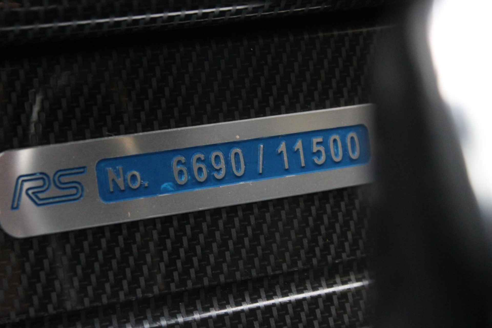 Ford Focus 2.5 RS 305 PK | Recaro Leder/alcantara | PDC achter | Xenon | 20'' LMV |  Keyless start | - 57/65