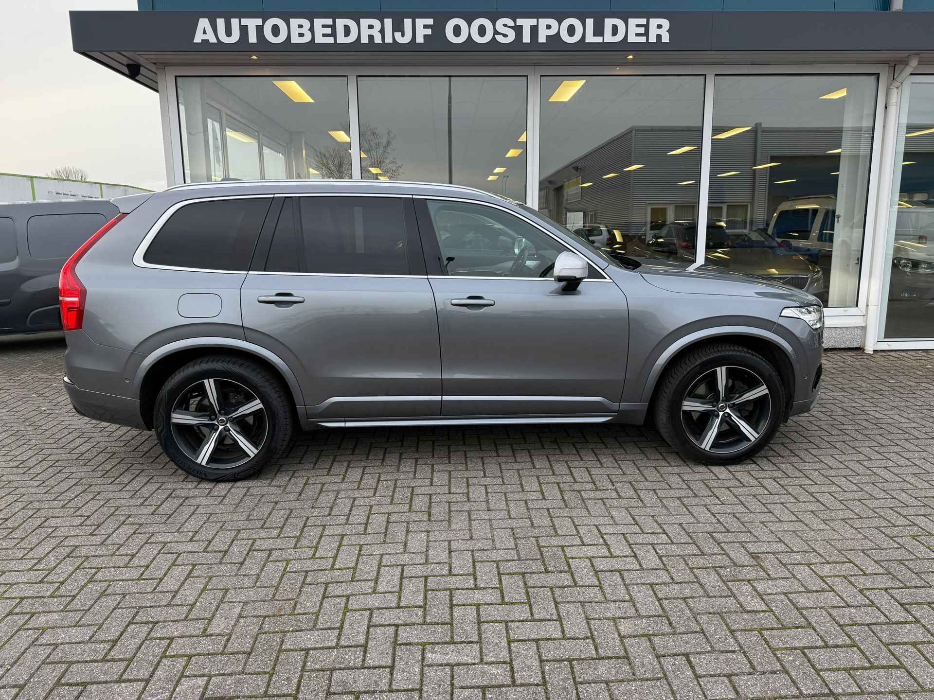 Volvo XC90 2.0 D5 AWD R-Design 7 persoons - 5/24