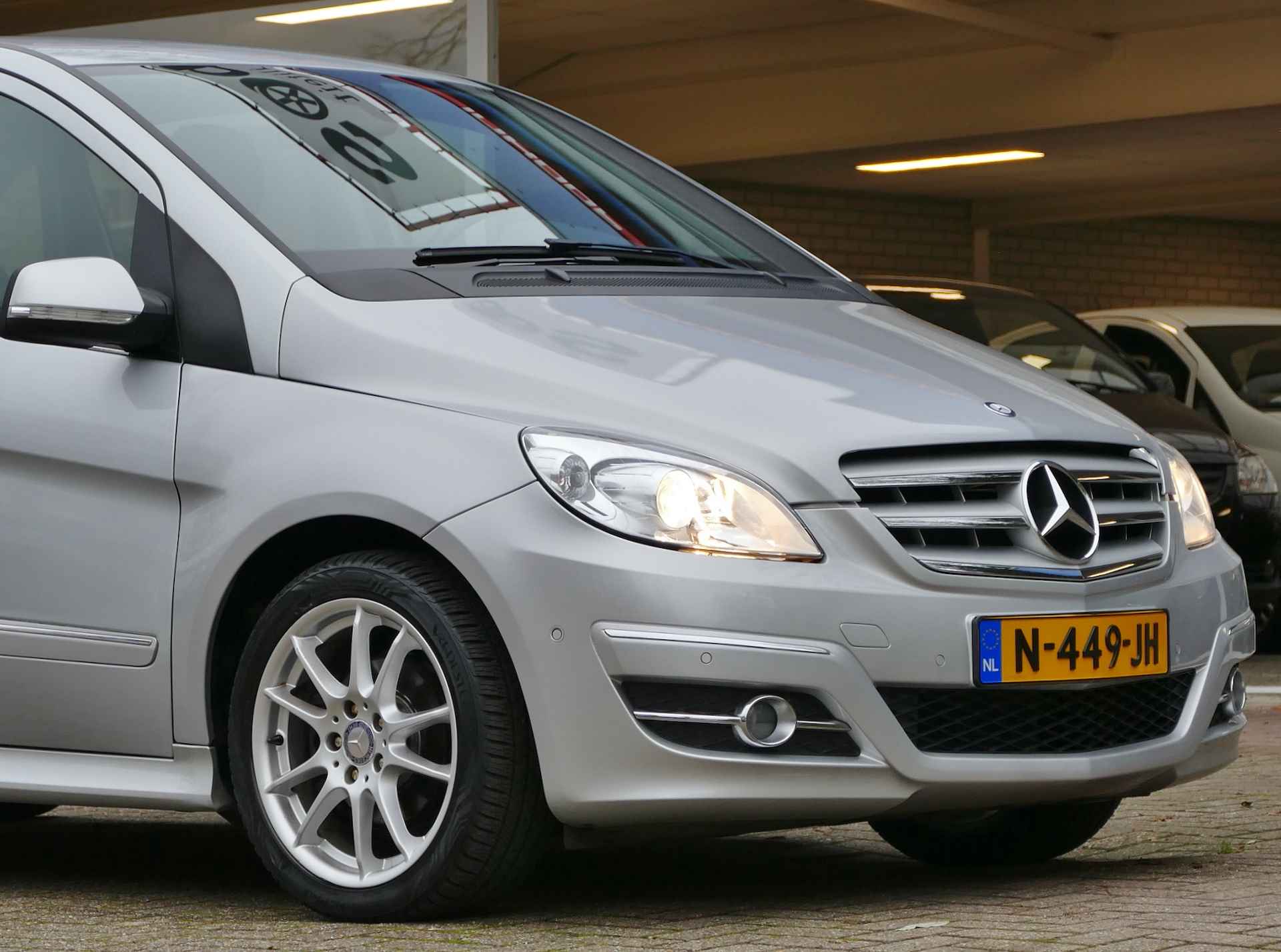 Mercedes-Benz B-Klasse 180 Business Class AUTOMAAT | stoelverwarming | all-season-banden - 3/49