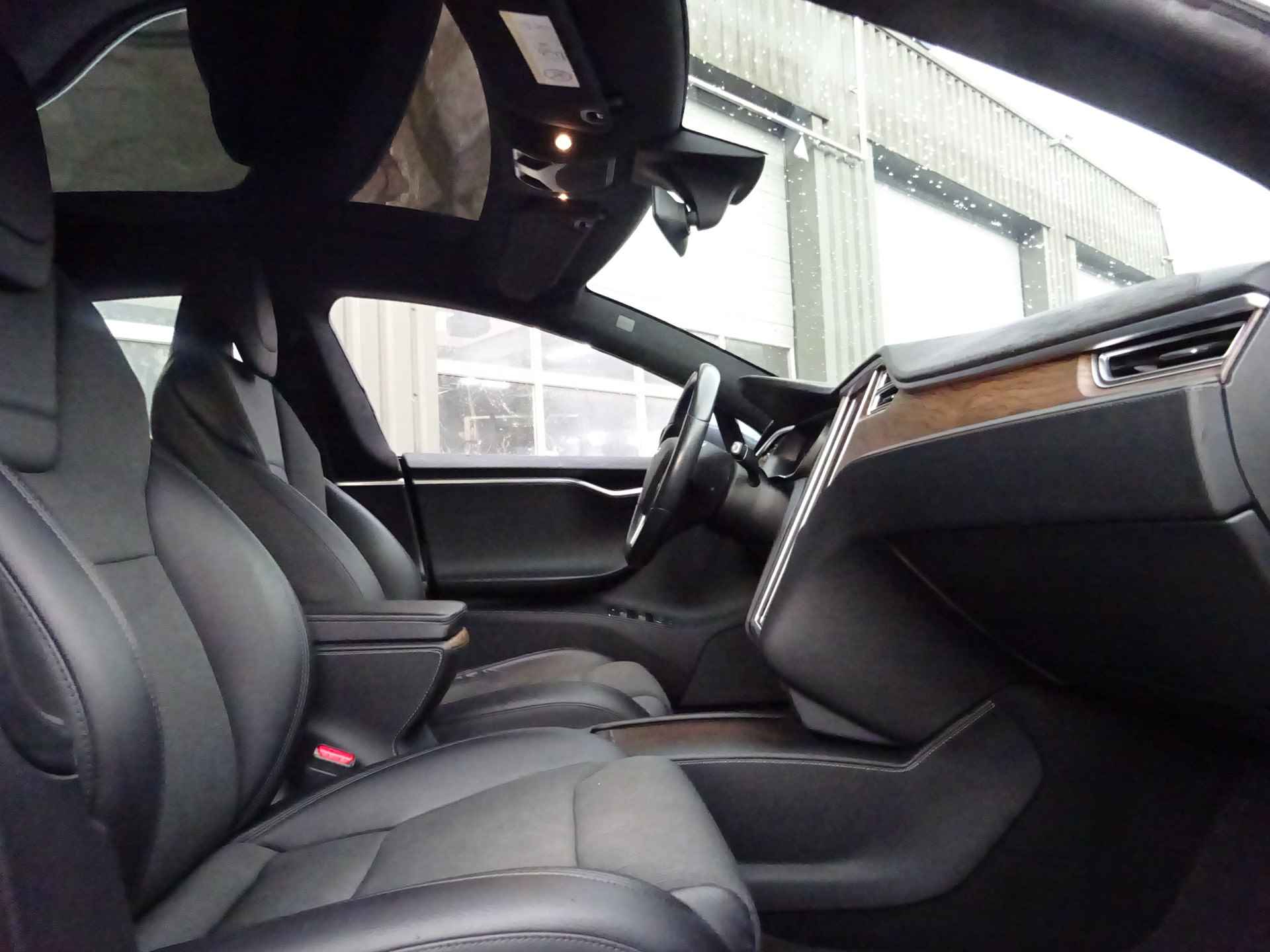 Tesla Model S 90D AWD 422PK  Incl BTW / Autopilot / Luchtvering / Panoramadak - 20/20