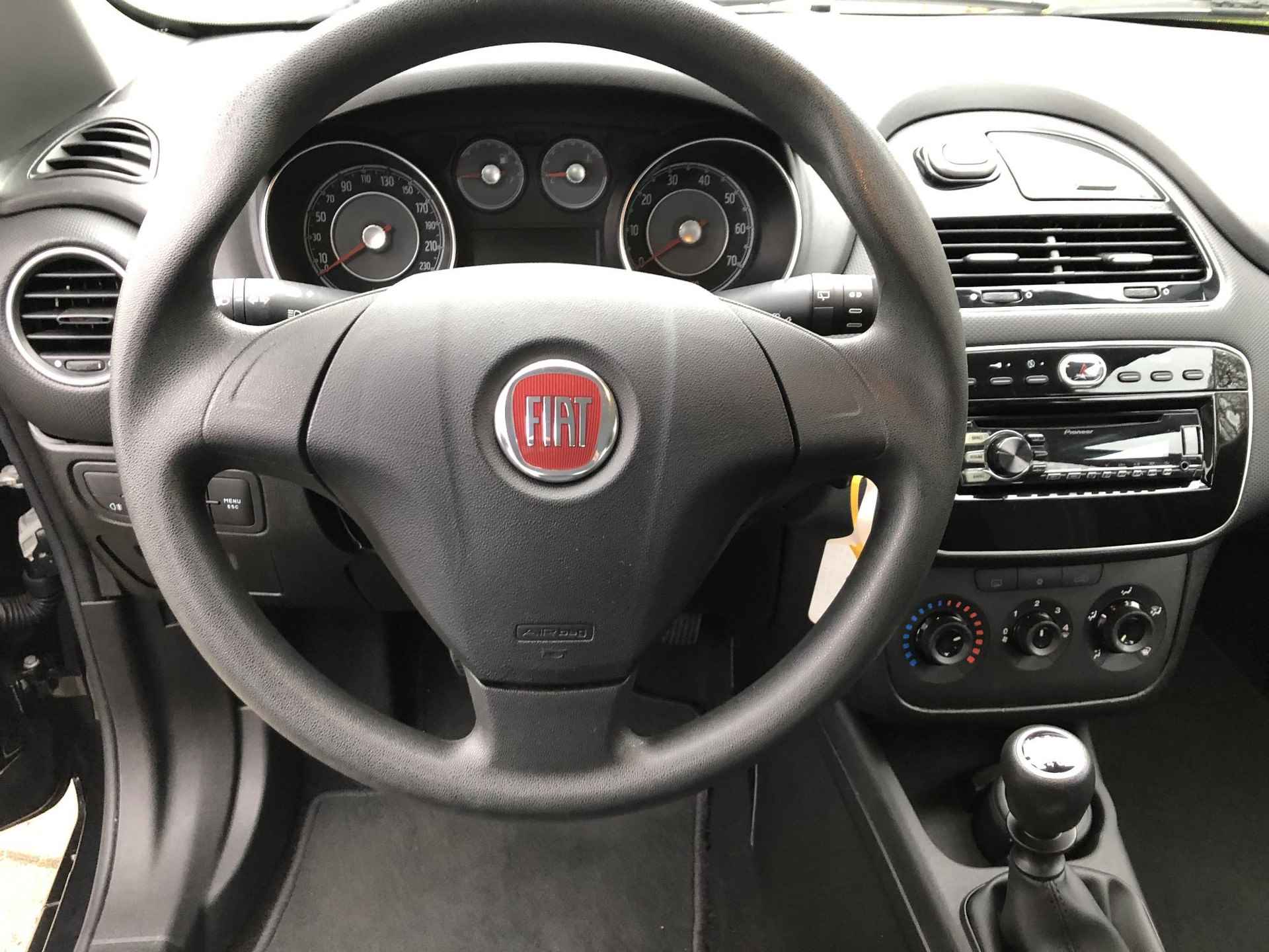 Fiat Punto TwinAir Turbo 100 Young 5-drs AIRCO|PDC|16"|AUX|USB - 12/19