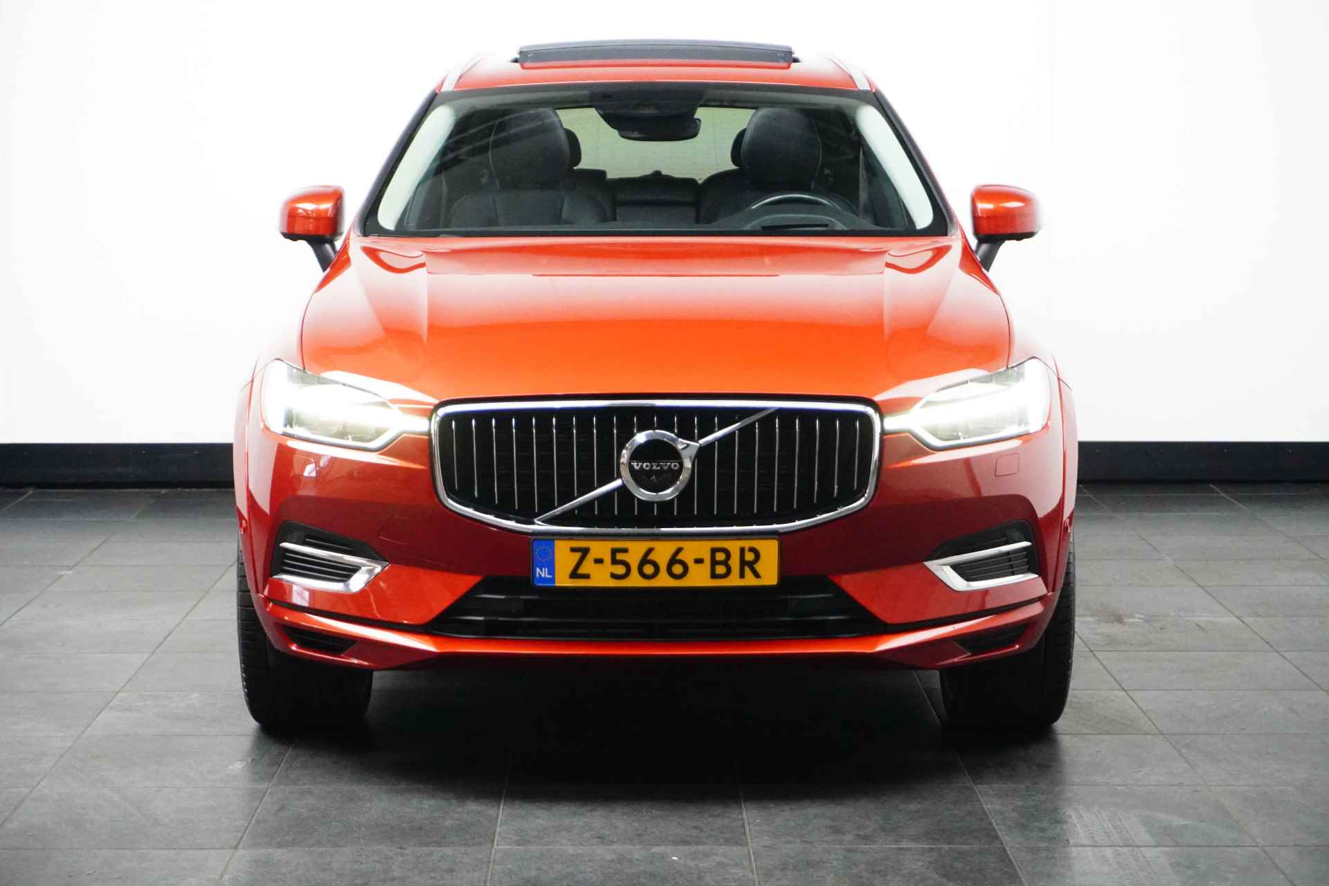 Volvo XC60 T8 AWD Inscription | Adaptive Cruise | Harman/Kardon | 360° Camera | Panoramadak | HUD | Trekhaak | Getint Glas | 22 Inch - 2/33