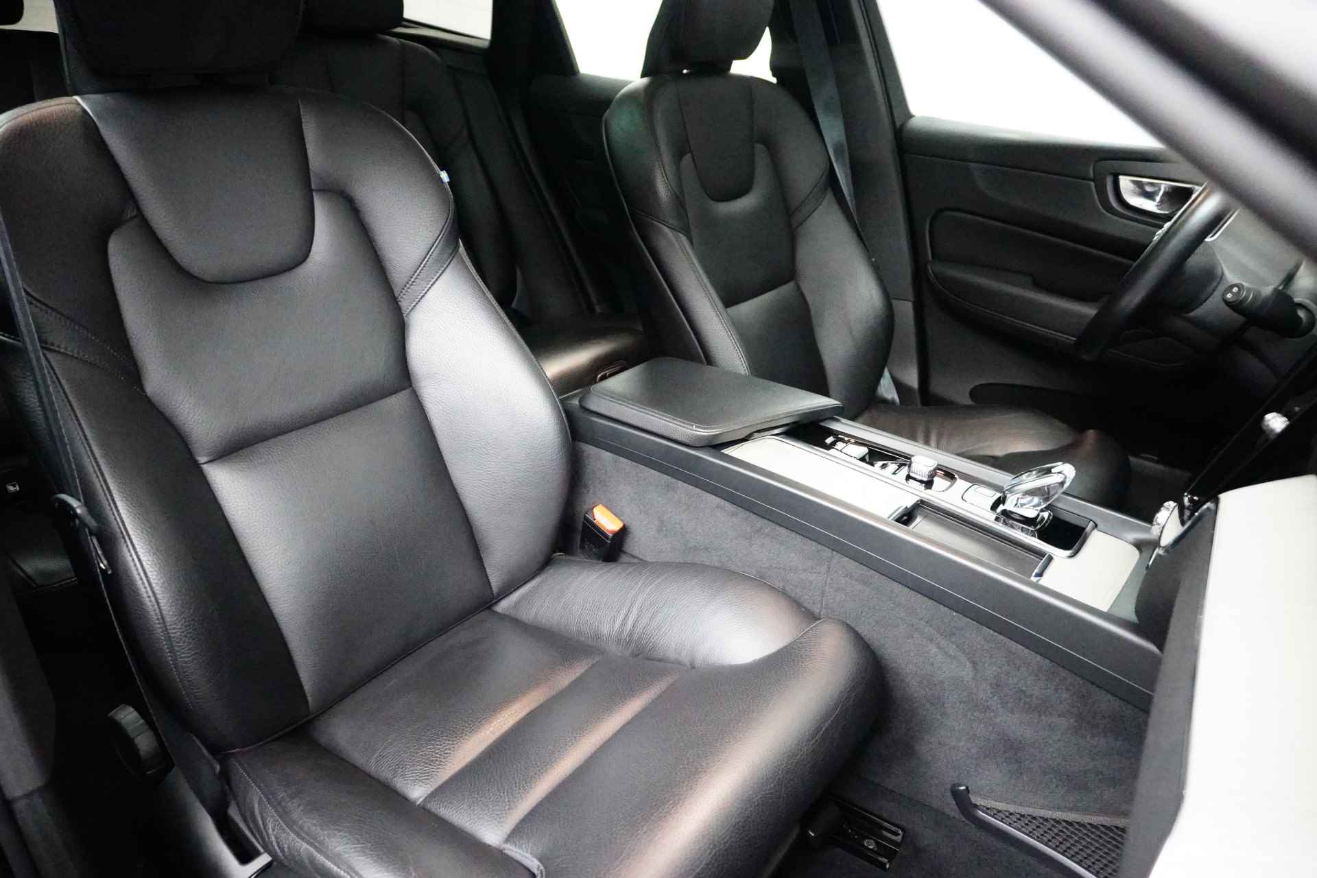 Volvo XC60 T8 AWD Inscription | Adaptive Cruise | Harman/Kardon | 360° Camera | Panoramadak | HUD | Trekhaak | Getint Glas | 22 Inch - 6/33