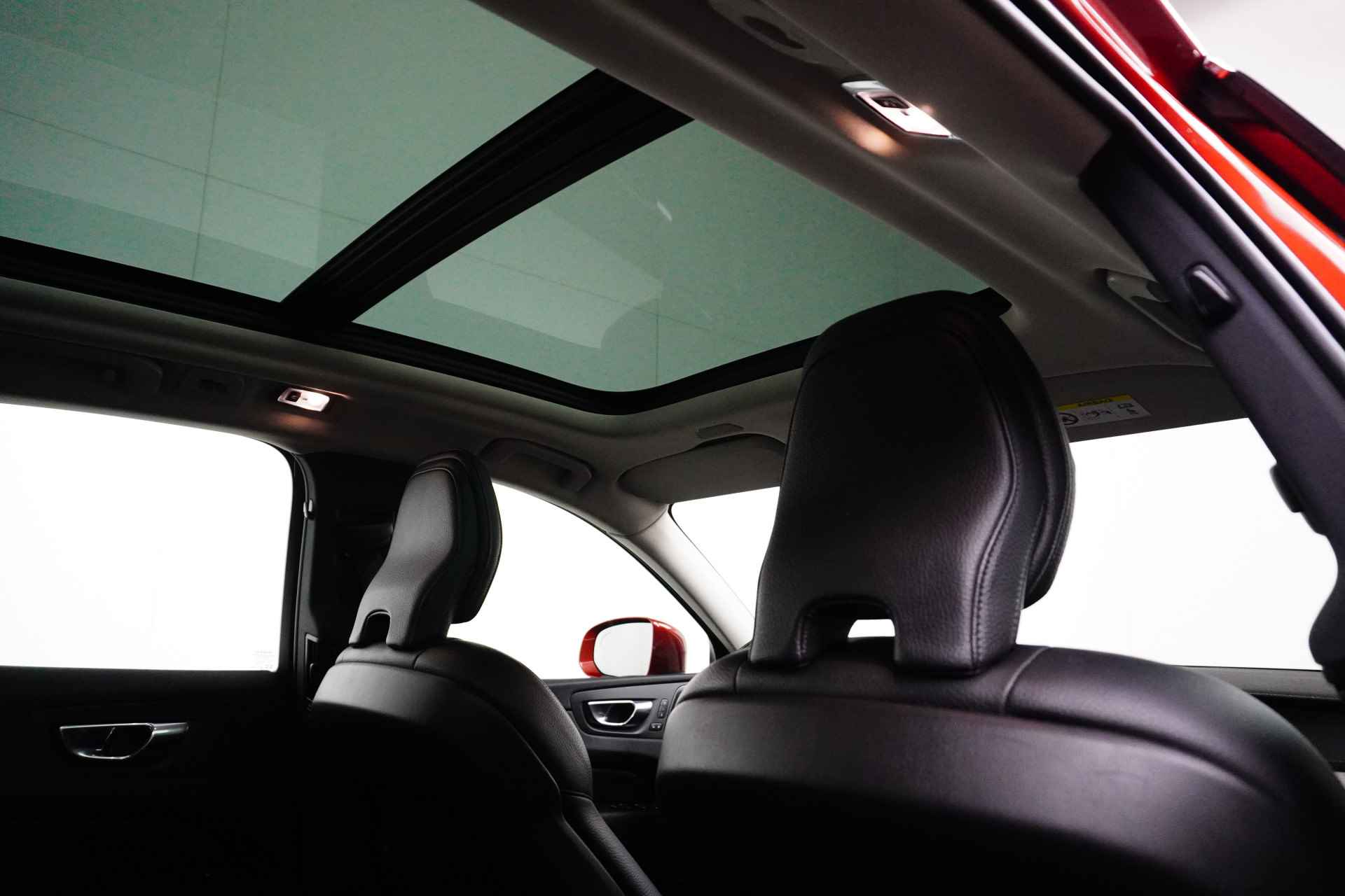 Volvo XC60 T8 AWD Inscription | Adaptive Cruise | Harman/Kardon | 360° Camera | Panoramadak | HUD | Trekhaak | Getint Glas | 22 Inch - 9/33