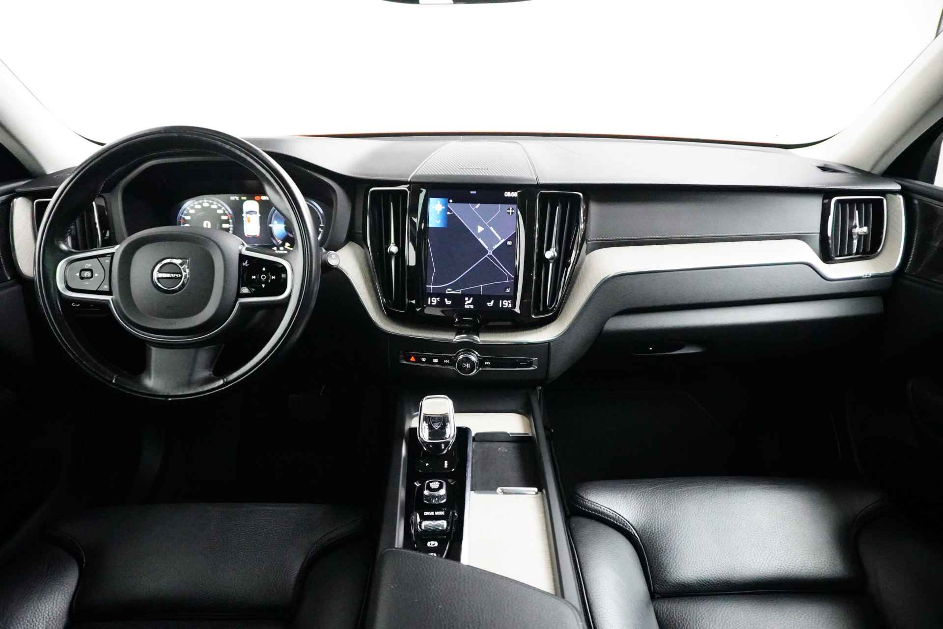 Volvo XC60 T8 AWD Inscription | Adaptive Cruise | Harman/Kardon | 360° Camera | Panoramadak | HUD | Trekhaak | Getint Glas | 22 Inch - 10/33