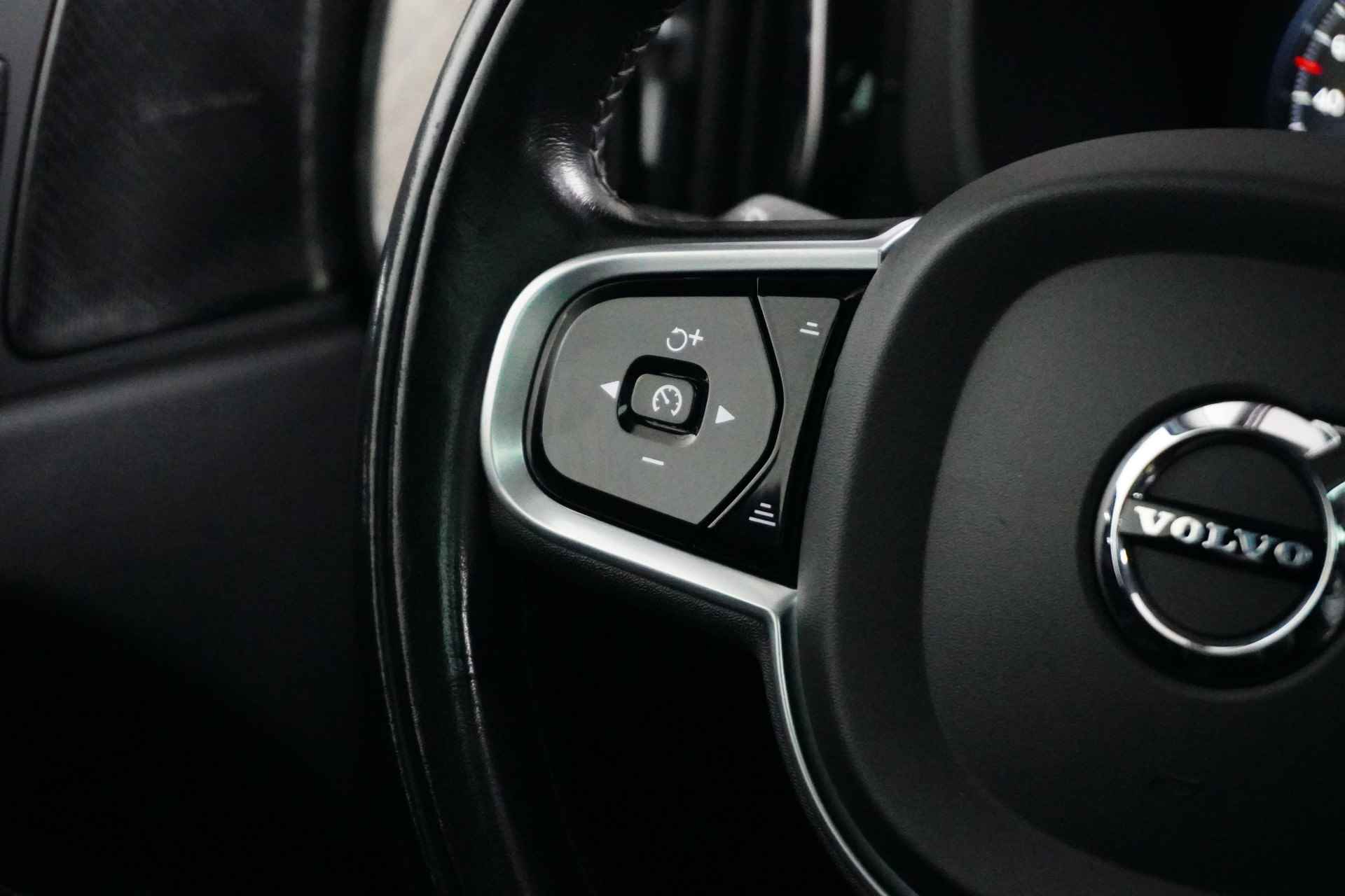 Volvo XC60 T8 AWD Inscription | Adaptive Cruise | Harman/Kardon | 360° Camera | Panoramadak | HUD | Trekhaak | Getint Glas | 22 Inch - 12/33