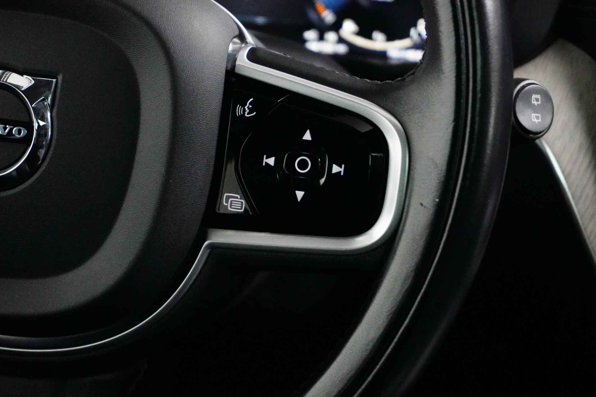 Volvo XC60 T8 AWD Inscription | Adaptive Cruise | Harman/Kardon | 360° Camera | Panoramadak | HUD | Trekhaak | Getint Glas | 22 Inch - 13/33