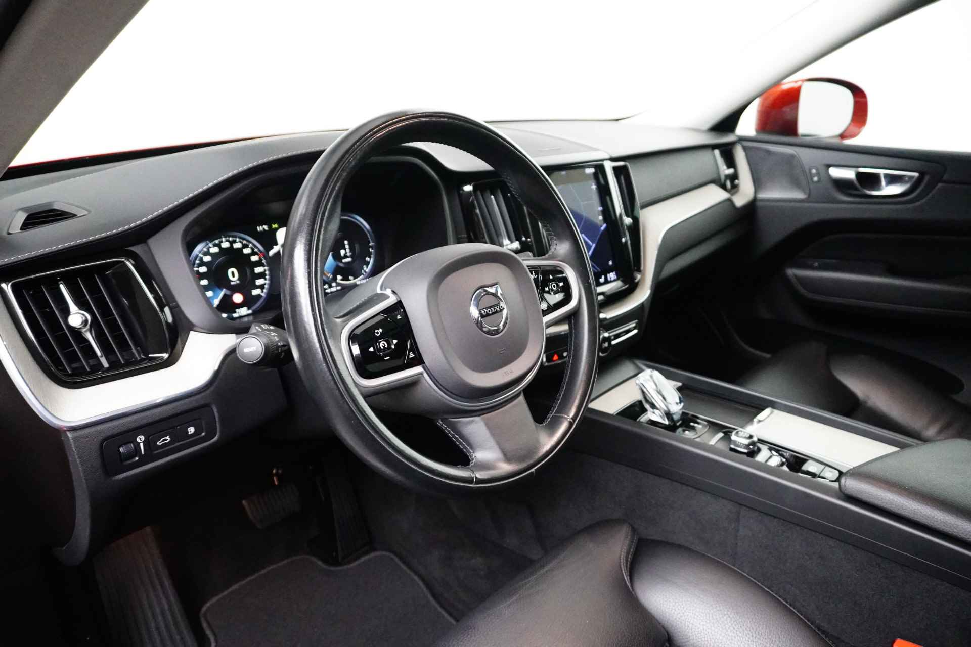 Volvo XC60 T8 AWD Inscription | Adaptive Cruise | Harman/Kardon | 360° Camera | Panoramadak | HUD | Trekhaak | Getint Glas | 22 Inch - 16/33