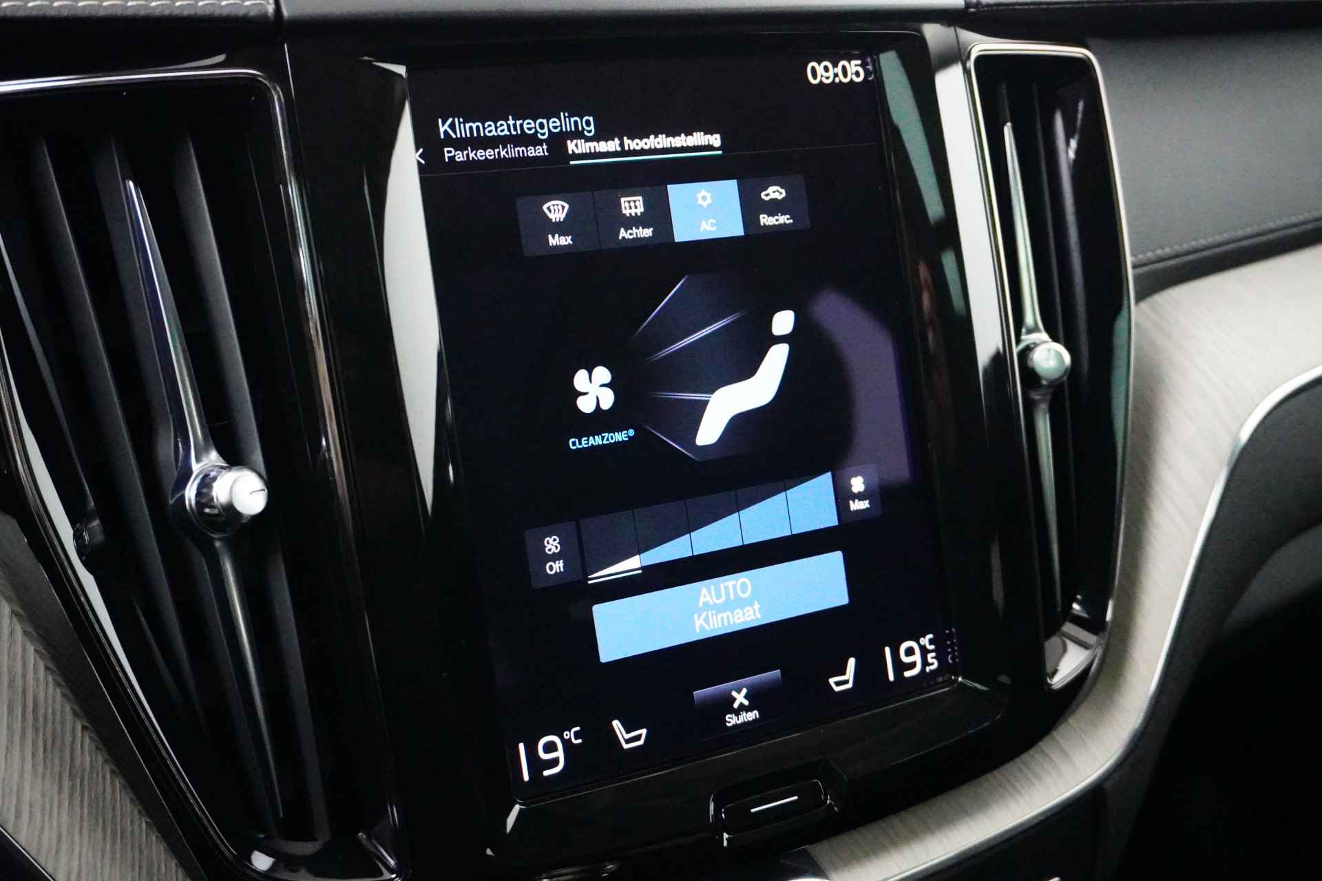 Volvo XC60 T8 AWD Inscription | Adaptive Cruise | Harman/Kardon | 360° Camera | Panoramadak | HUD | Trekhaak | Getint Glas | 22 Inch - 22/33