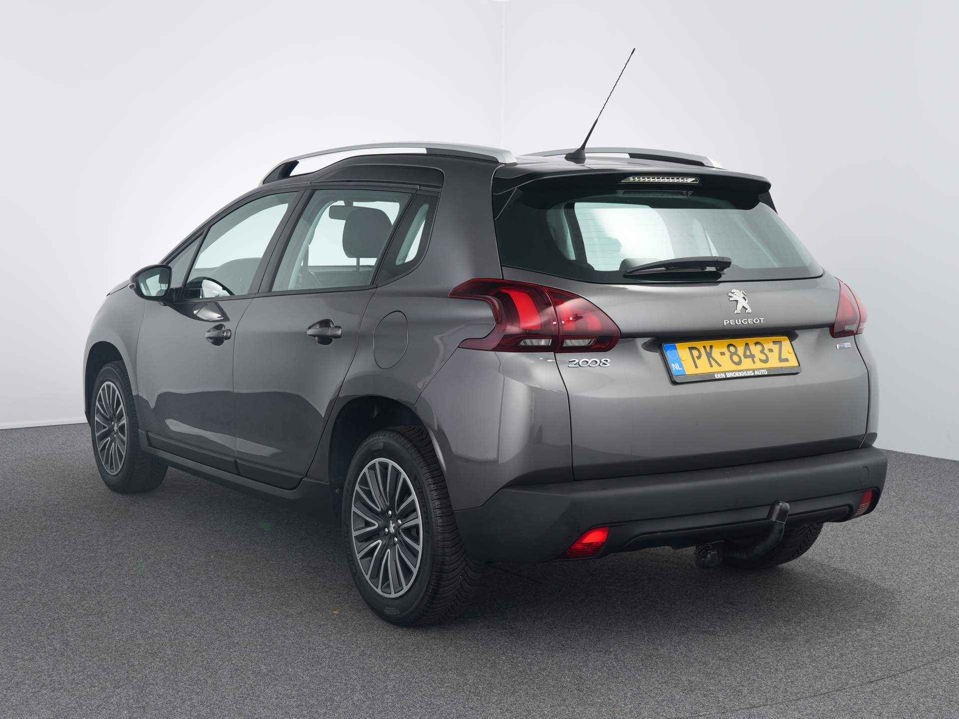 Peugeot 2008 SUV 1.2 VTI | Navigatie | Trekhaak | Lage km stand - 11/26