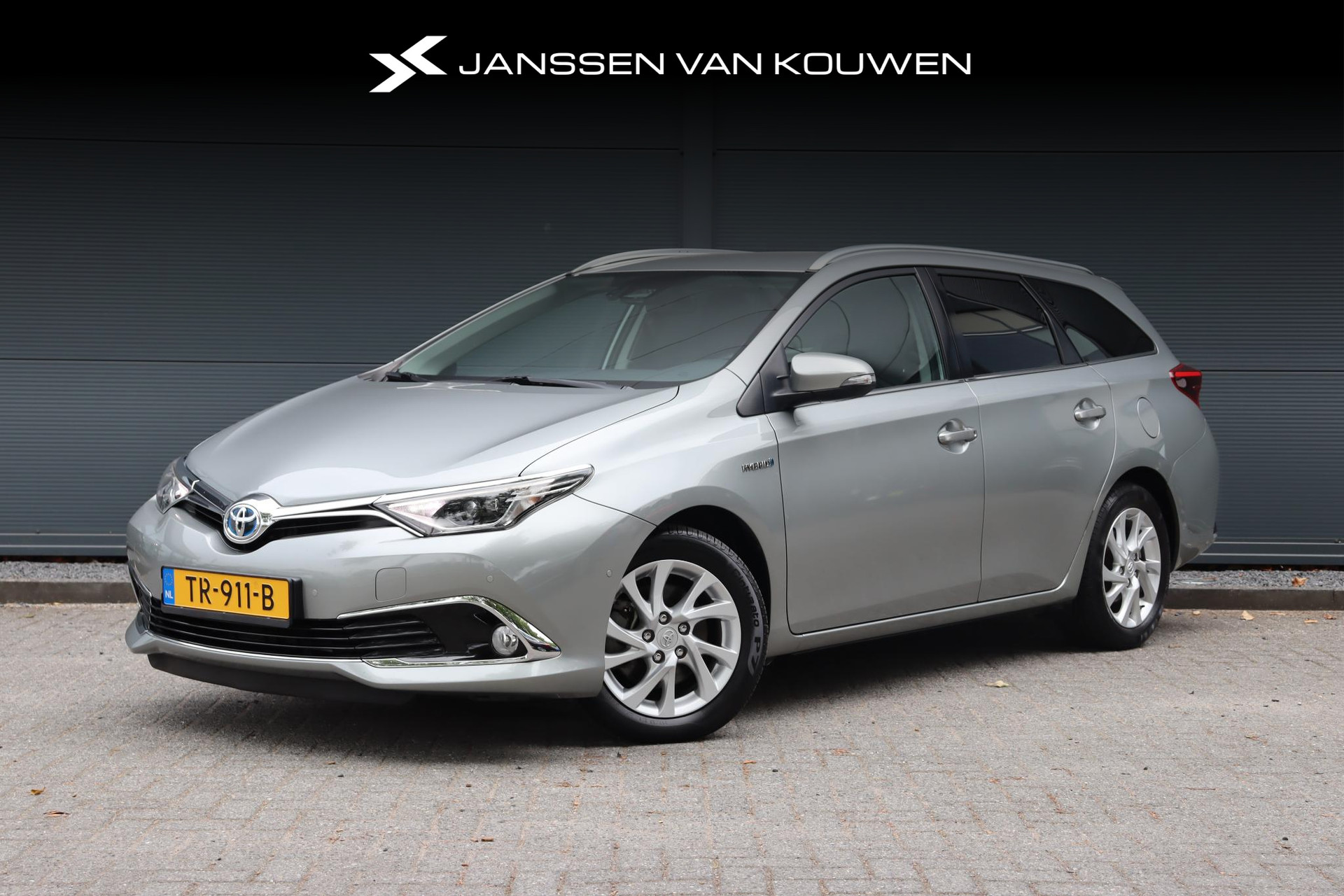 Toyota Auris Touring Sports 1.8 Hybrid Executive Stoelverwarming Parkeersensoren Navigatie