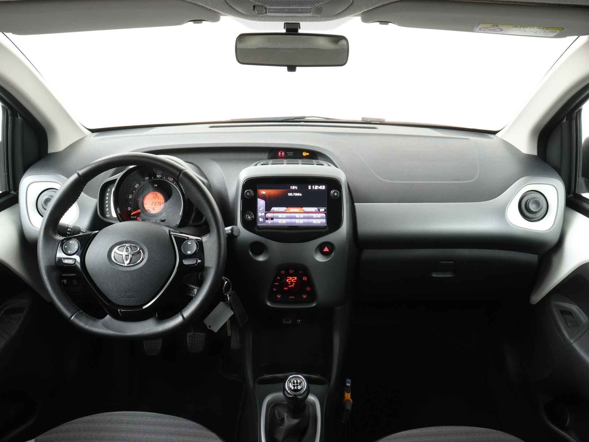 Toyota Aygo 1.0 VVT-i X-Joy | NL-Auto | Fabr Garantie t/m 11-2028 mogelijk! - 6/42