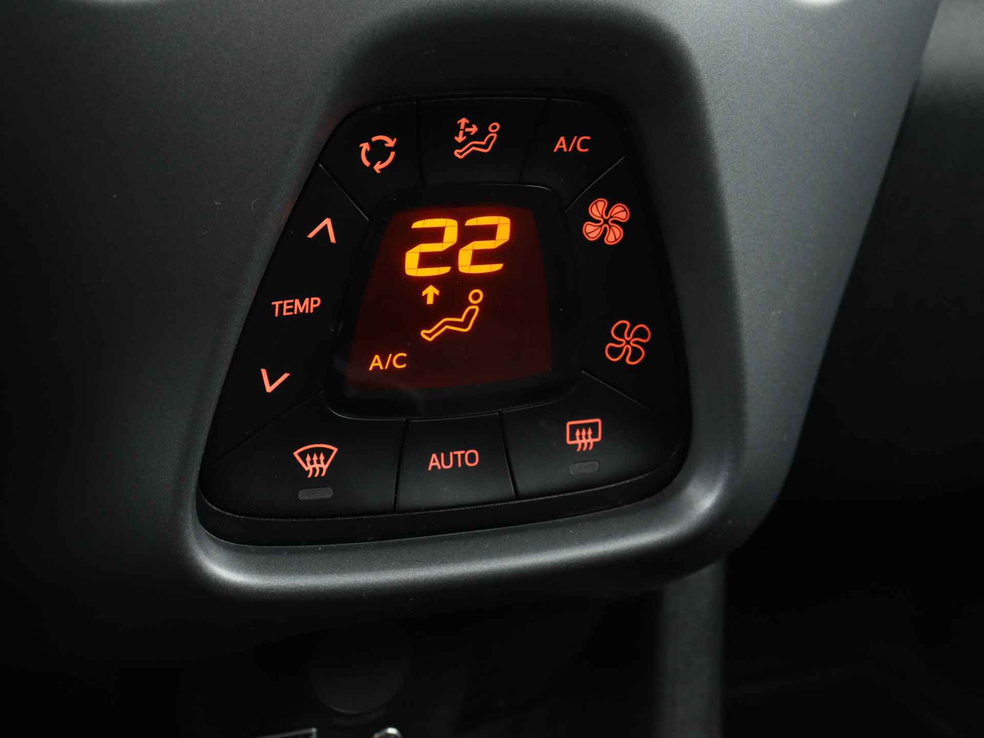 Toyota Aygo 1.0 VVT-i X-Joy | NL-Auto | Fabr Garantie t/m 11-2028 mogelijk! - 12/42
