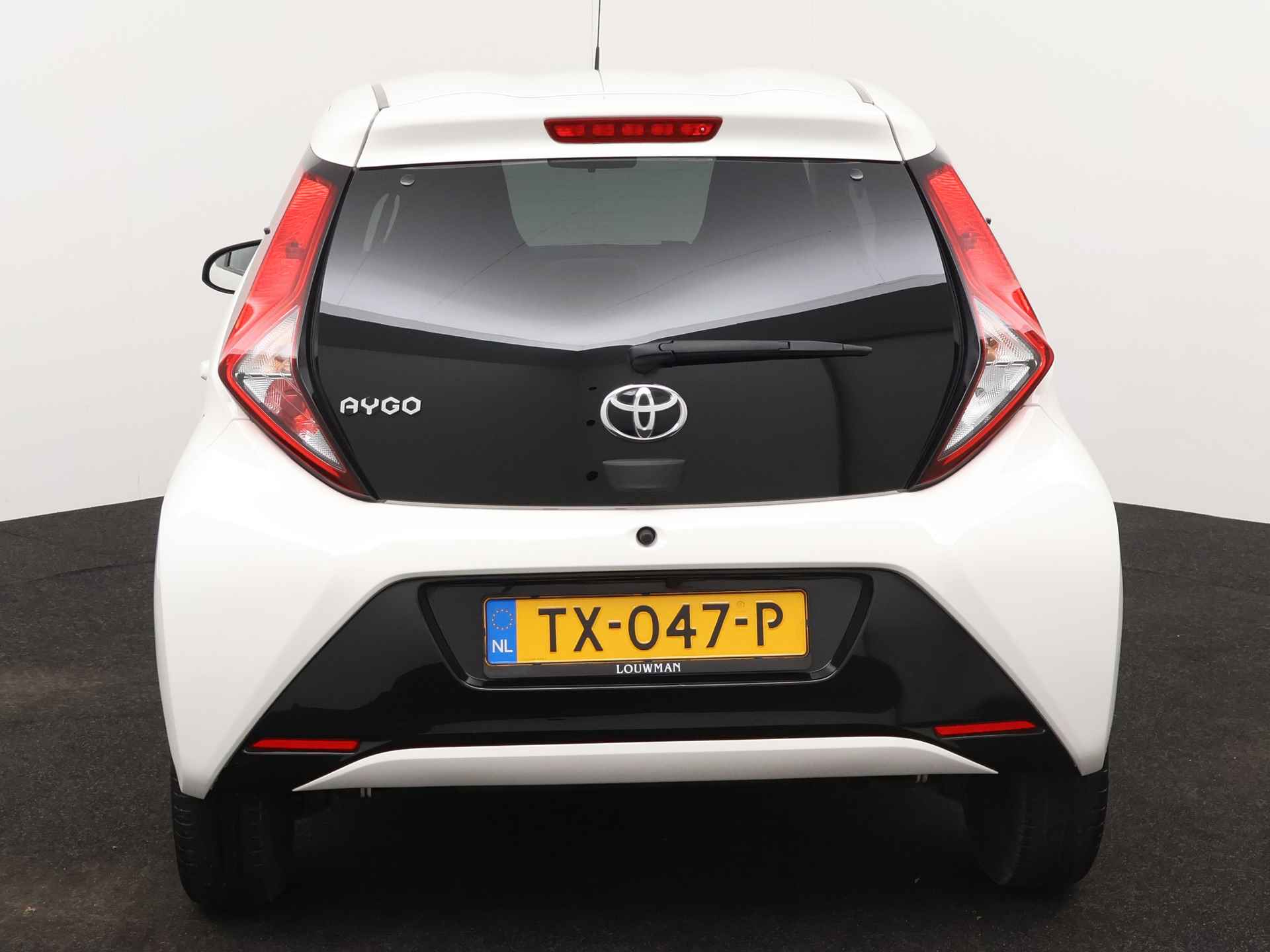 Toyota Aygo 1.0 VVT-i X-Joy | NL-Auto | Fabr Garantie t/m 11-2028 mogelijk! - 30/42